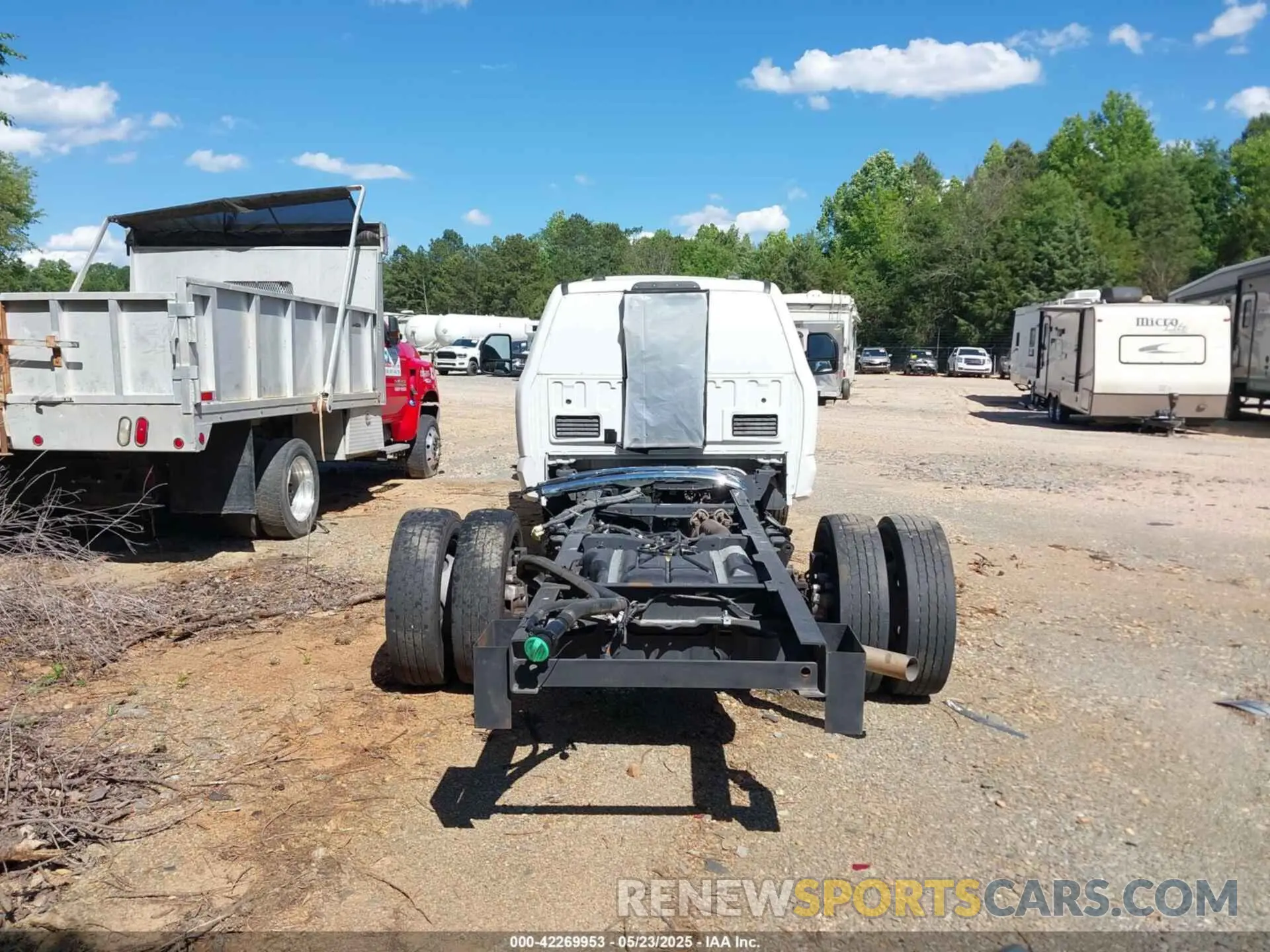 19 Photograph of a damaged car 1FDUF4HTXPDA06103 FORD F-450 CHASSIS 2023