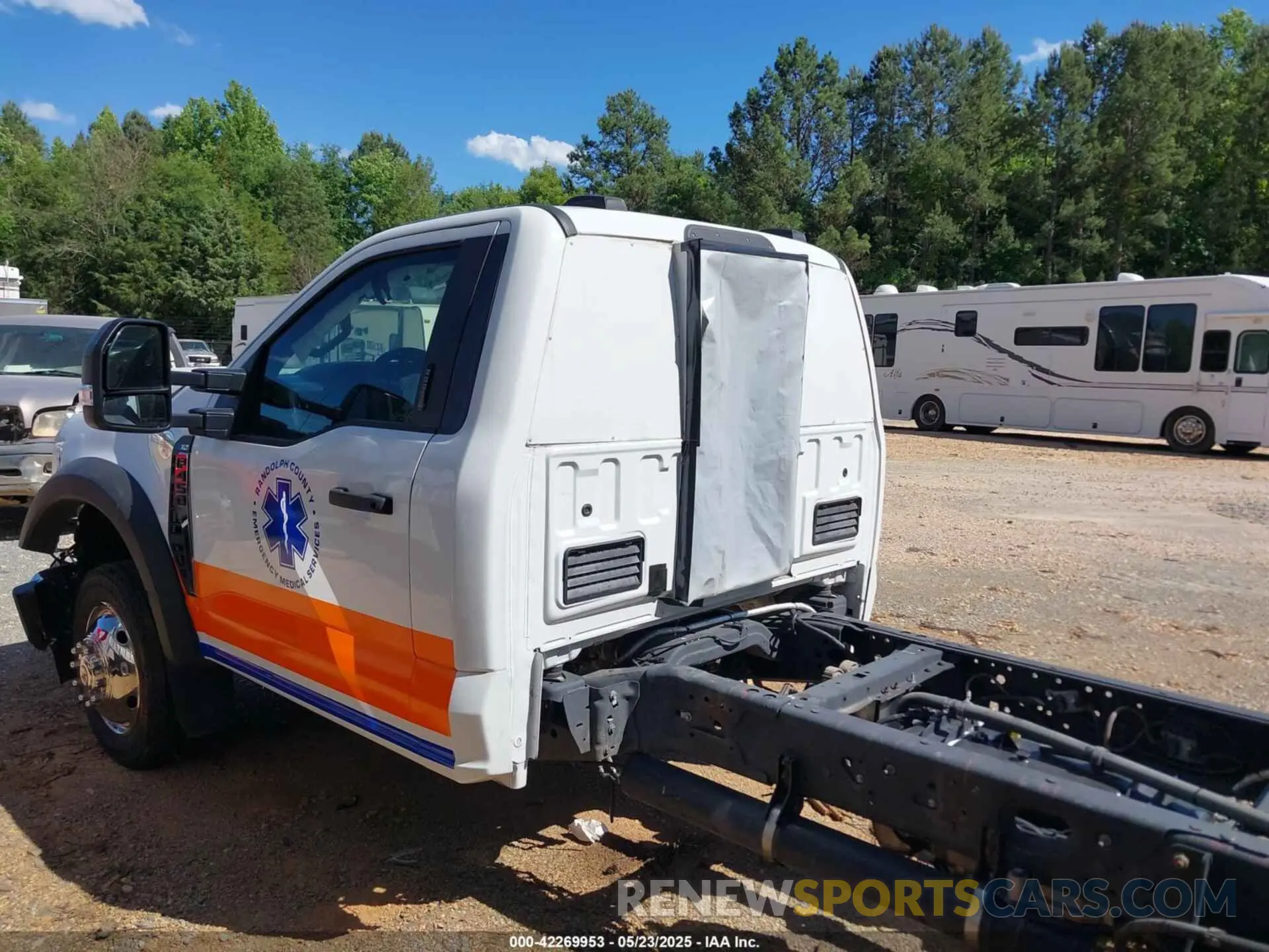 6 Photograph of a damaged car 1FDUF4HTXPDA06103 FORD F-450 CHASSIS 2023