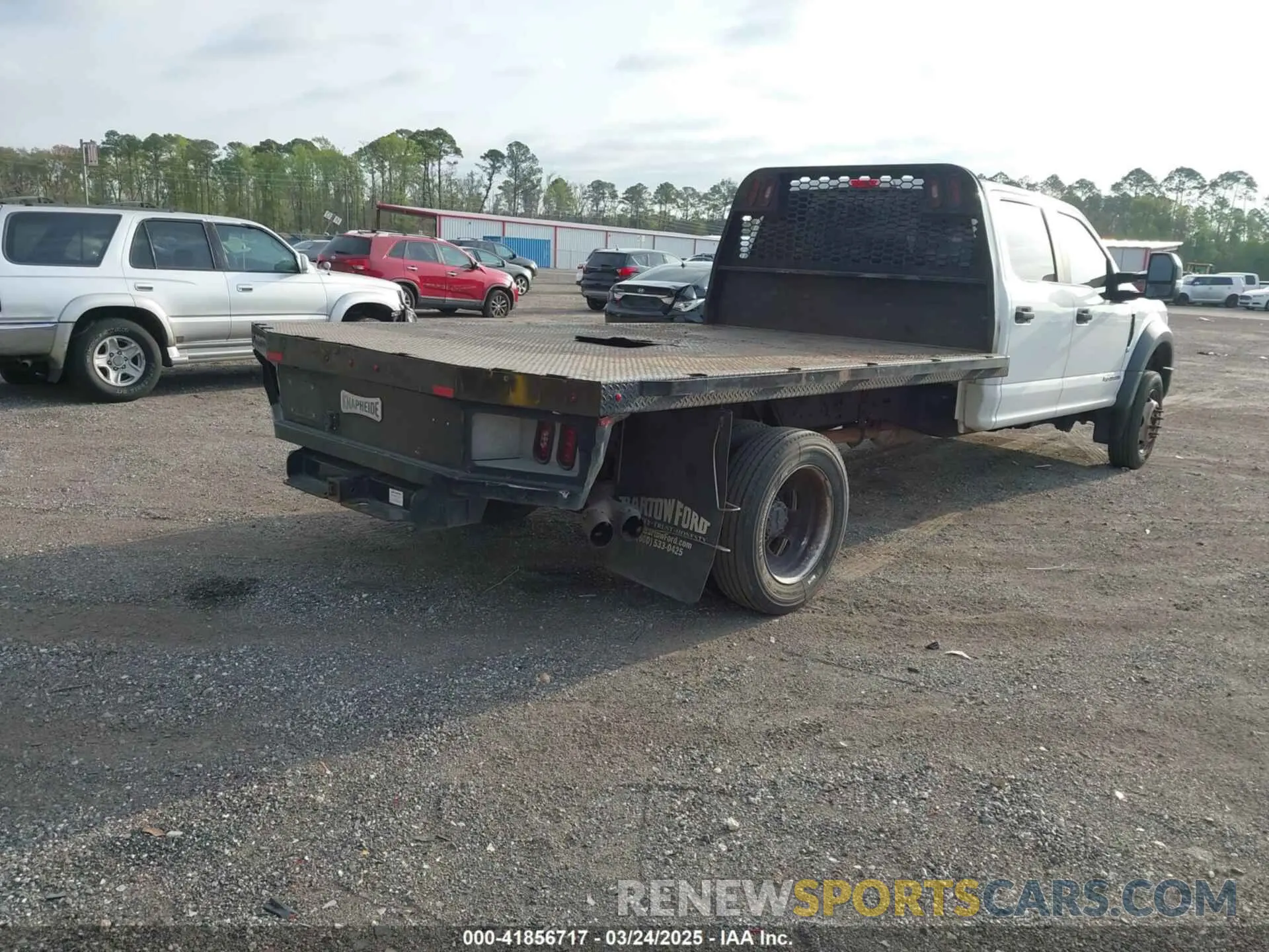 4 Photograph of a damaged car 1FD0W5GT0KEG57605 FORD F-550 CHASSIS 2019