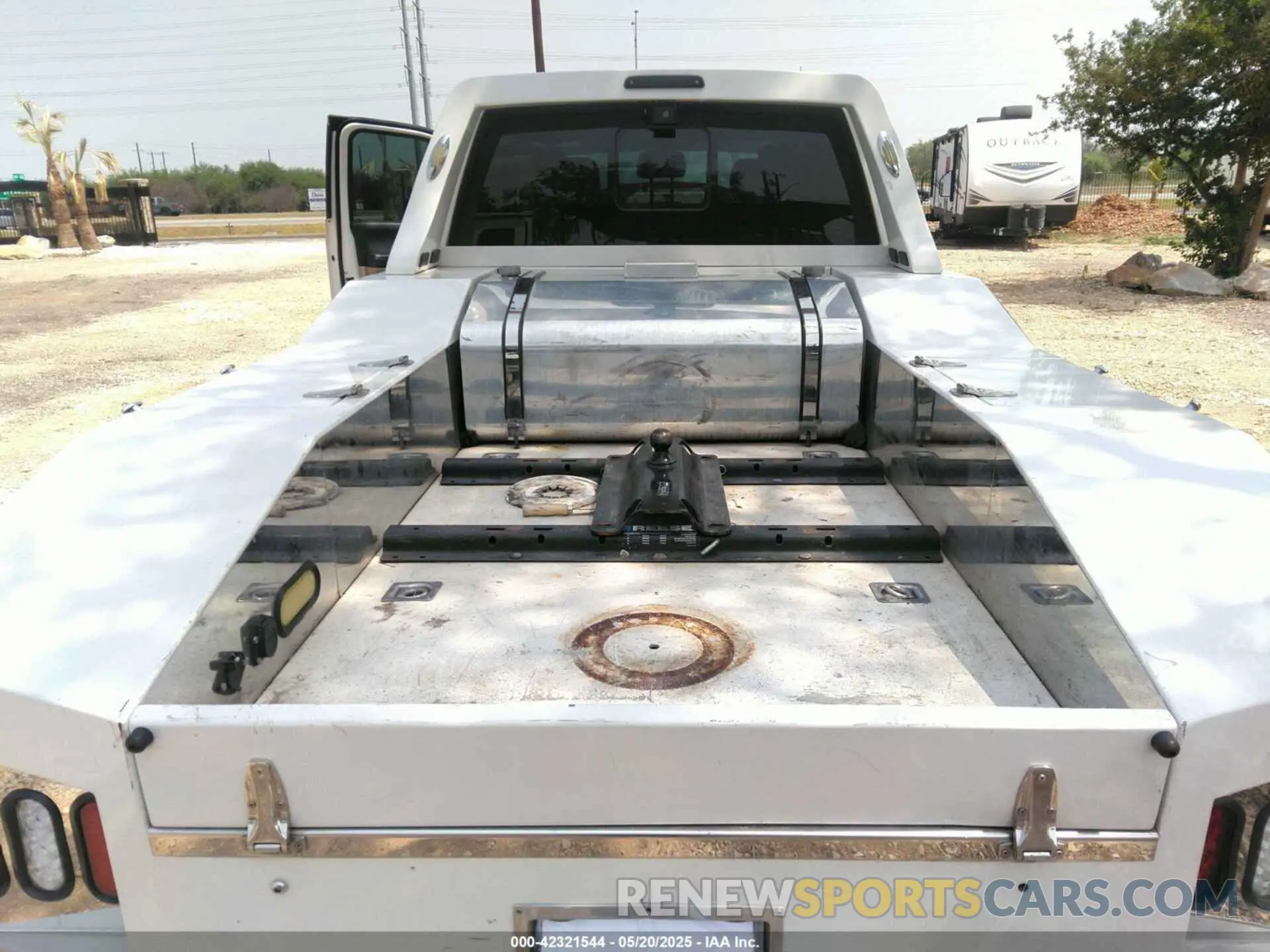 12 Photograph of a damaged car 1FD0W5GT2KED71562 FORD F-550 CHASSIS 2019