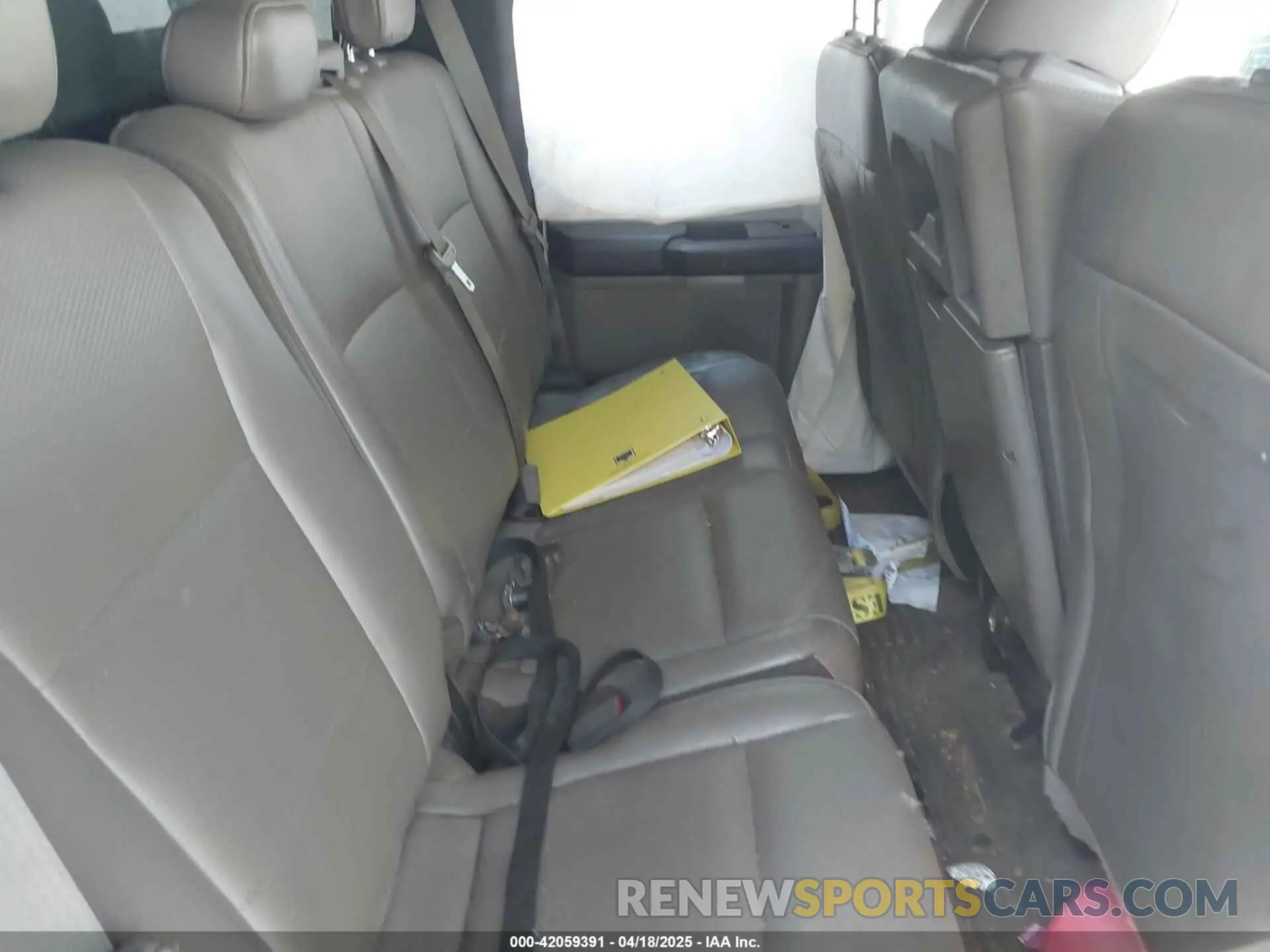 7 Photograph of a damaged car 1FD0X5HY2KEE13722 FORD F-550 CHASSIS 2019