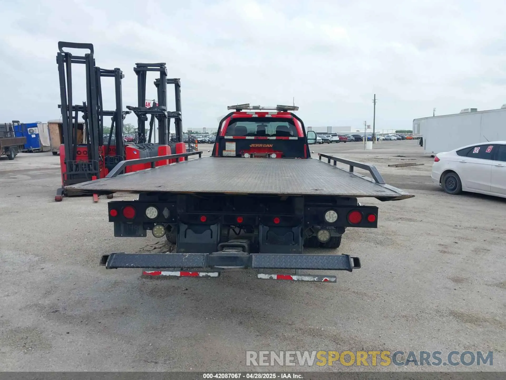 15 Photograph of a damaged car 1FDUF5GT1KEF20884 FORD F-550 CHASSIS 2019