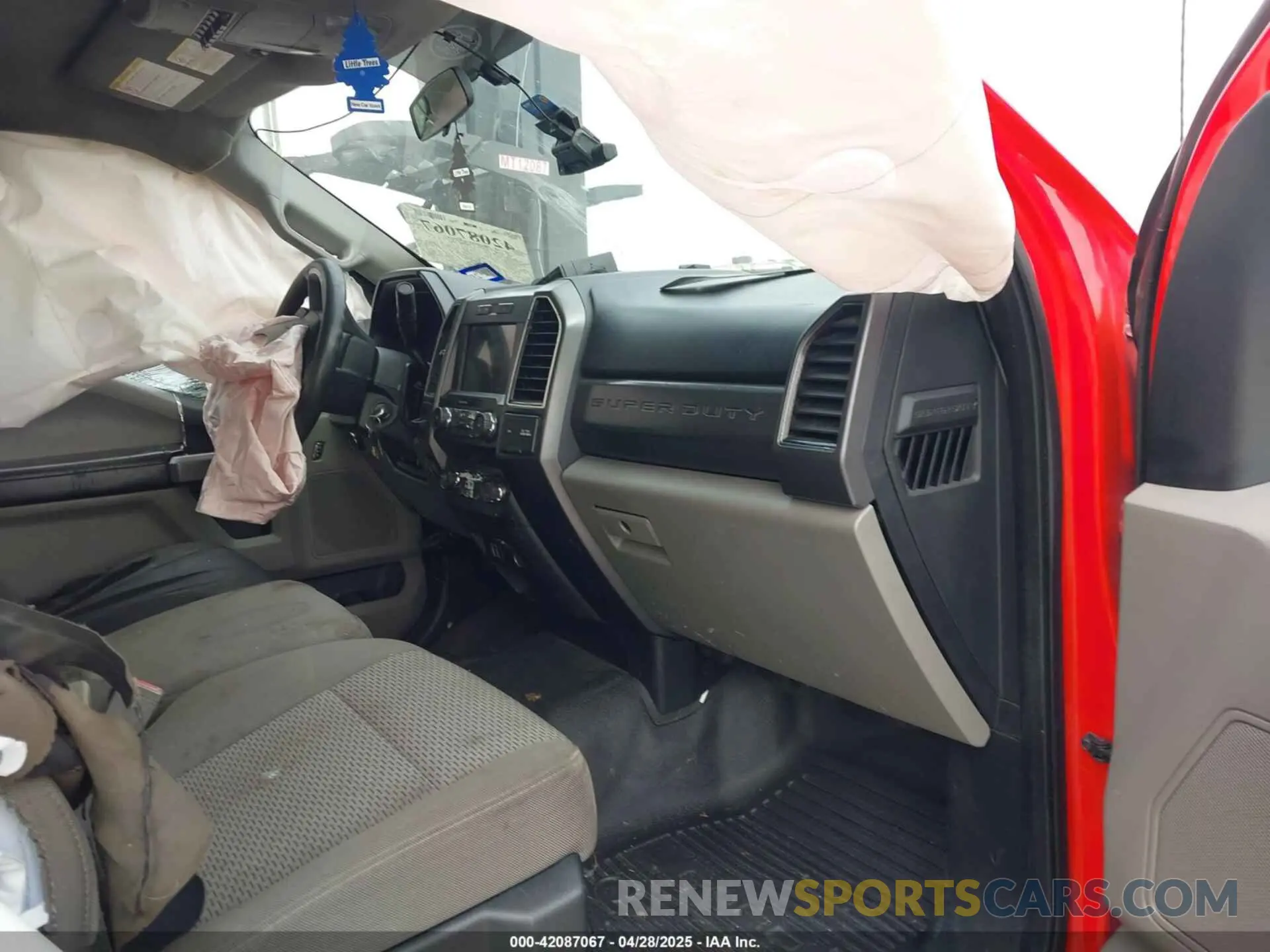 7 Photograph of a damaged car 1FDUF5GT1KEF20884 FORD F-550 CHASSIS 2019