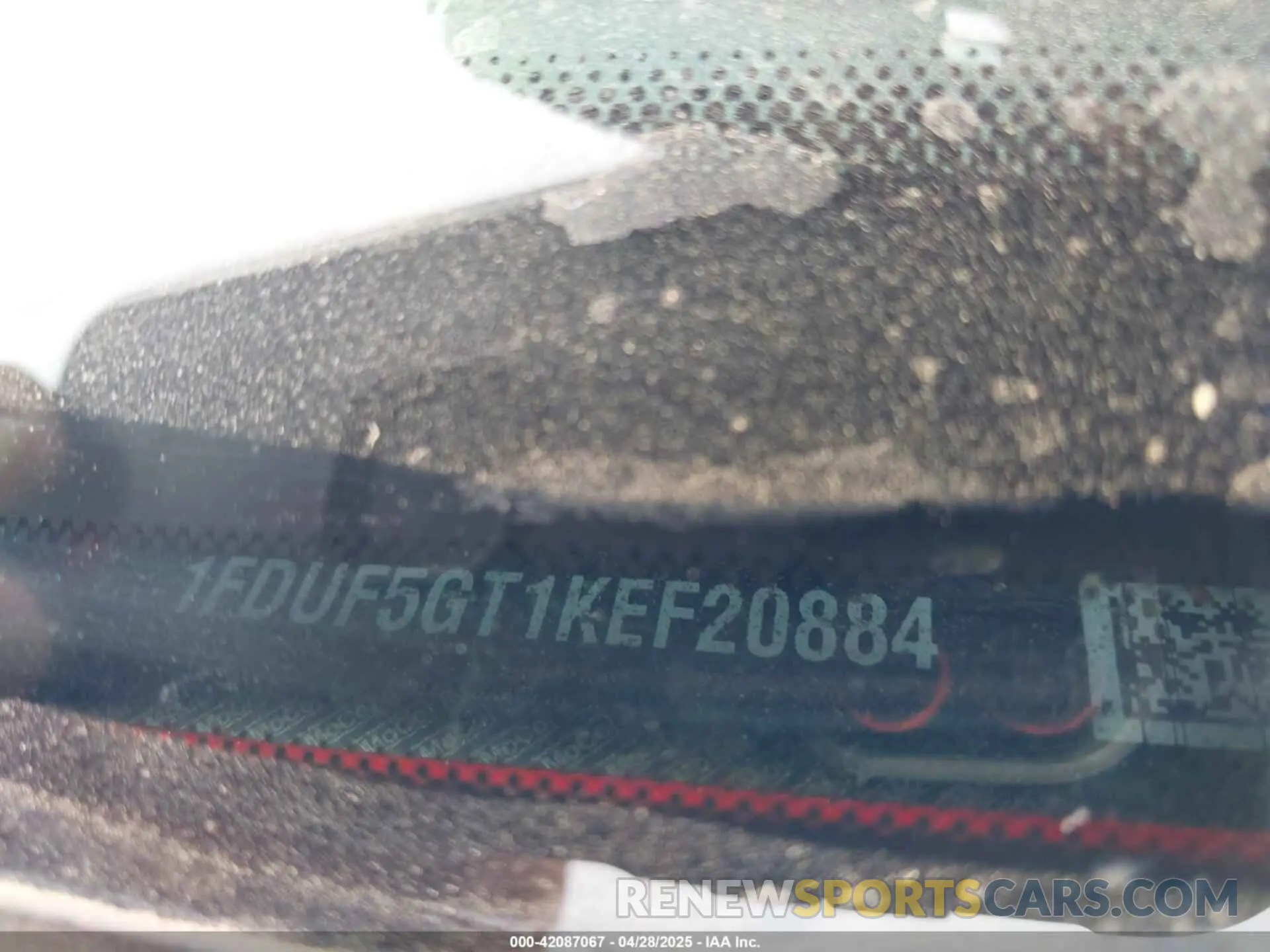 8 Photograph of a damaged car 1FDUF5GT1KEF20884 FORD F-550 CHASSIS 2019