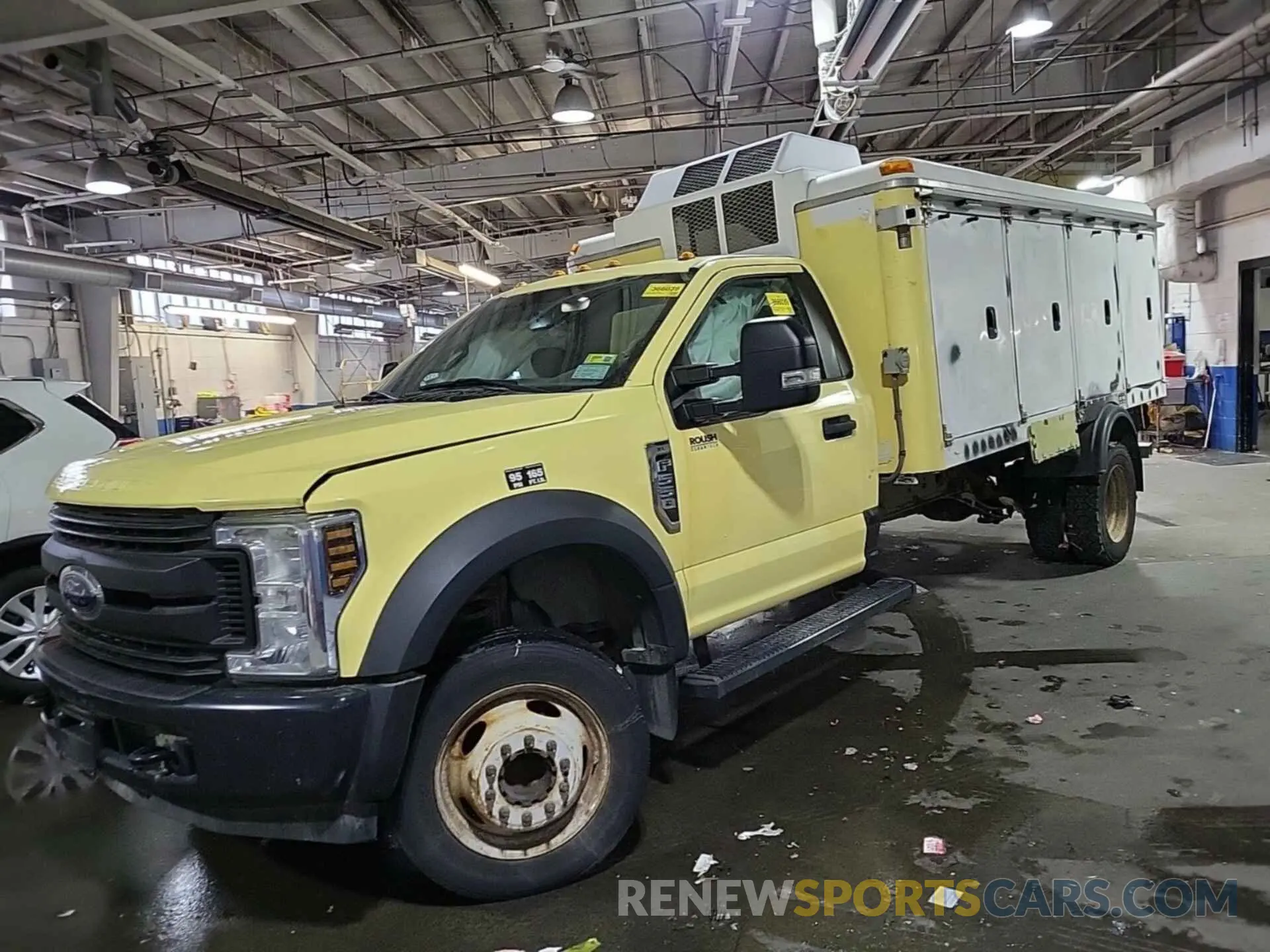 3 Photograph of a damaged car 1FDUF5GY1KEE44207 FORD F-550 CHASSIS 2019