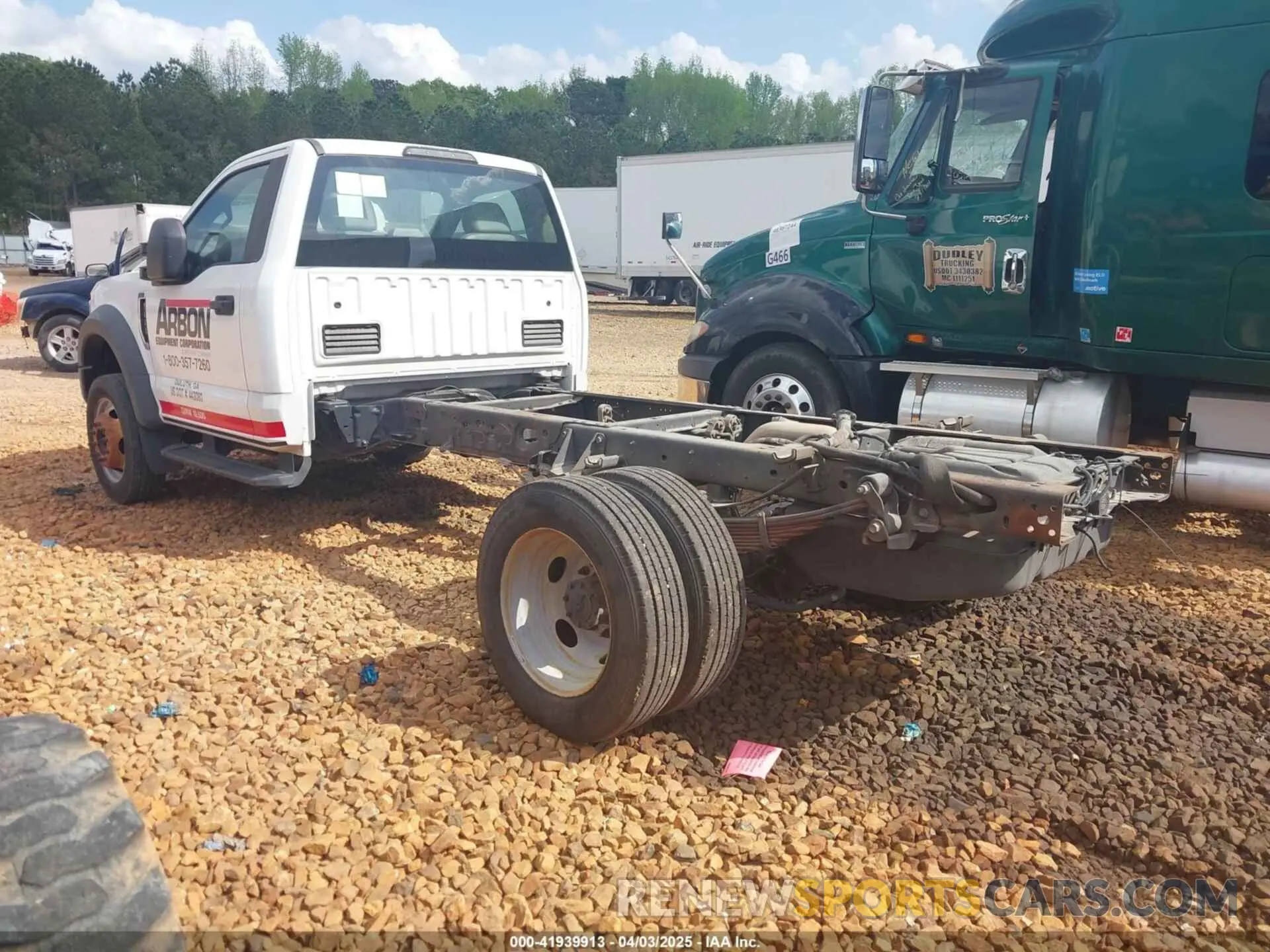 3 Photograph of a damaged car 1FDUF5GY3KDA01451 FORD F-550 CHASSIS 2019
