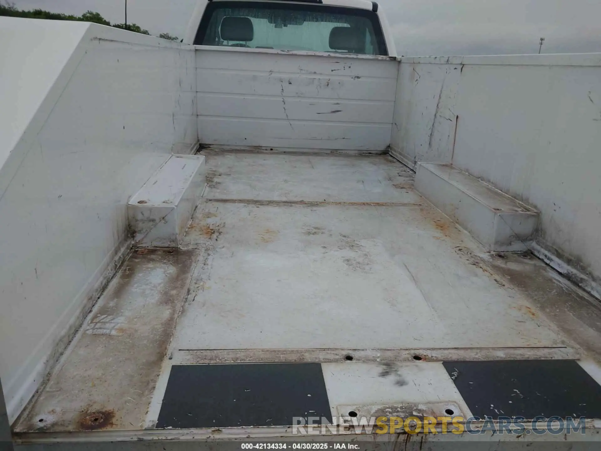 6 Photograph of a damaged car 1FDUF5GY4KEF91492 FORD F-550 CHASSIS 2019