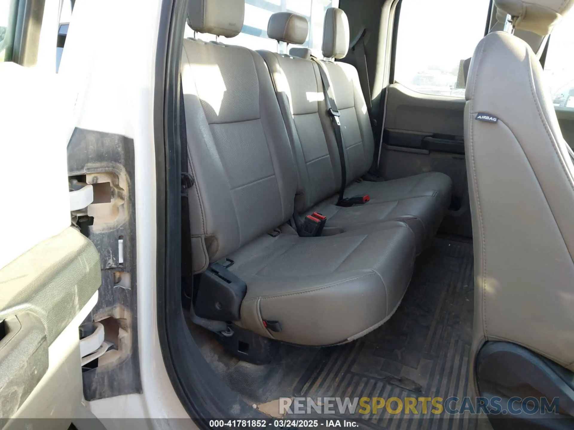 7 Photograph of a damaged car 1FD0X5HT4MED04735 FORD F-550 CHASSIS 2021