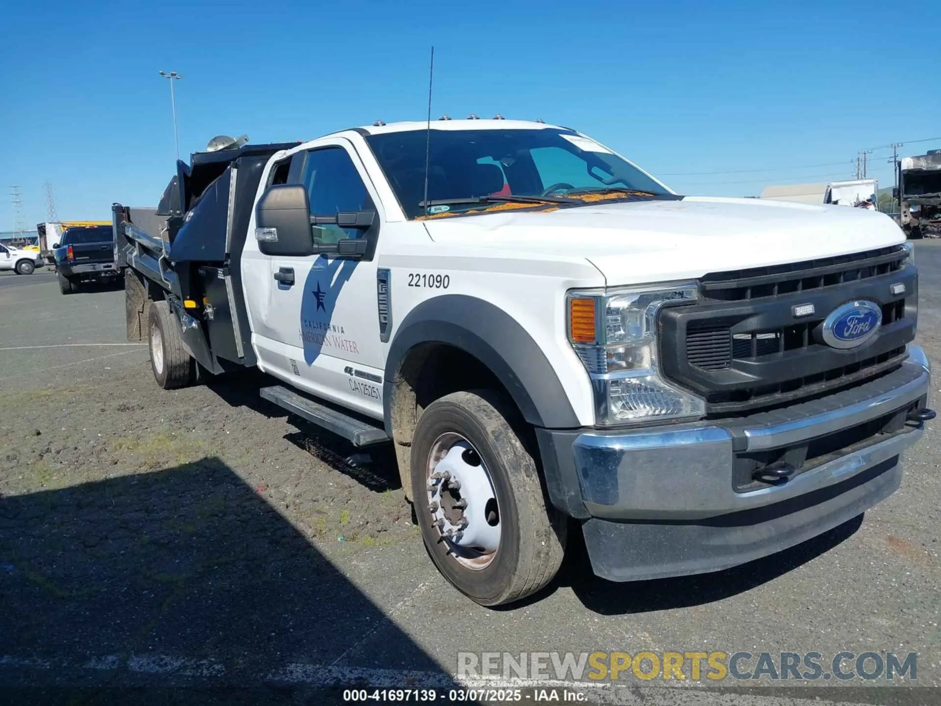 1 Photograph of a damaged car 1FD0X5GT7NEE93562 FORD F-550 CHASSIS 2022