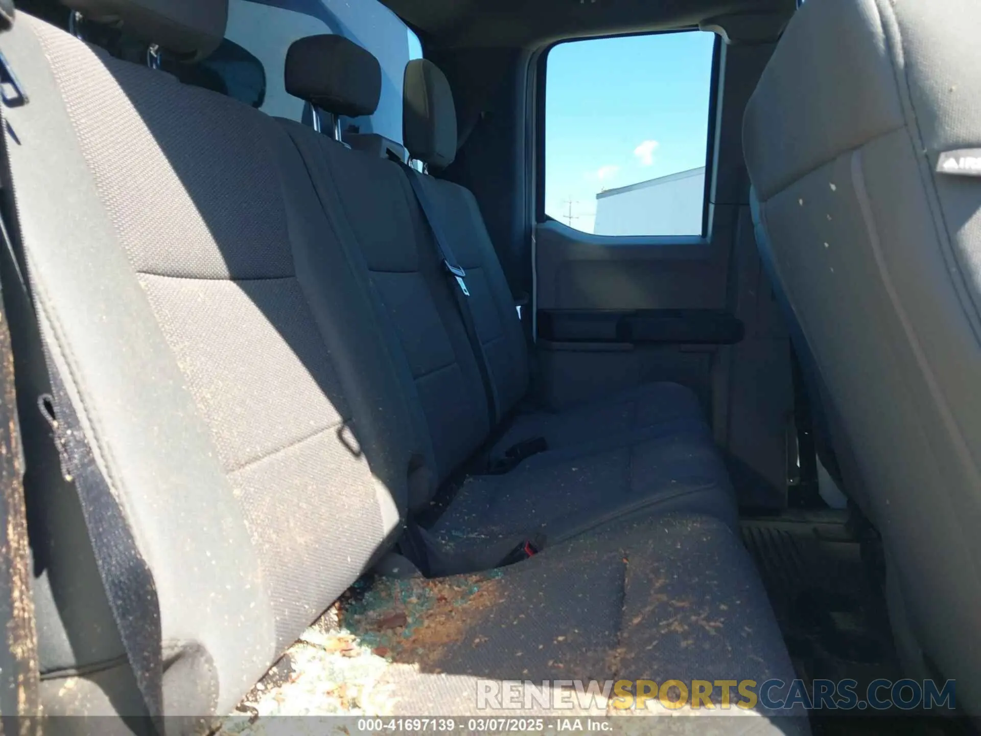 6 Photograph of a damaged car 1FD0X5GT7NEE93562 FORD F-550 CHASSIS 2022