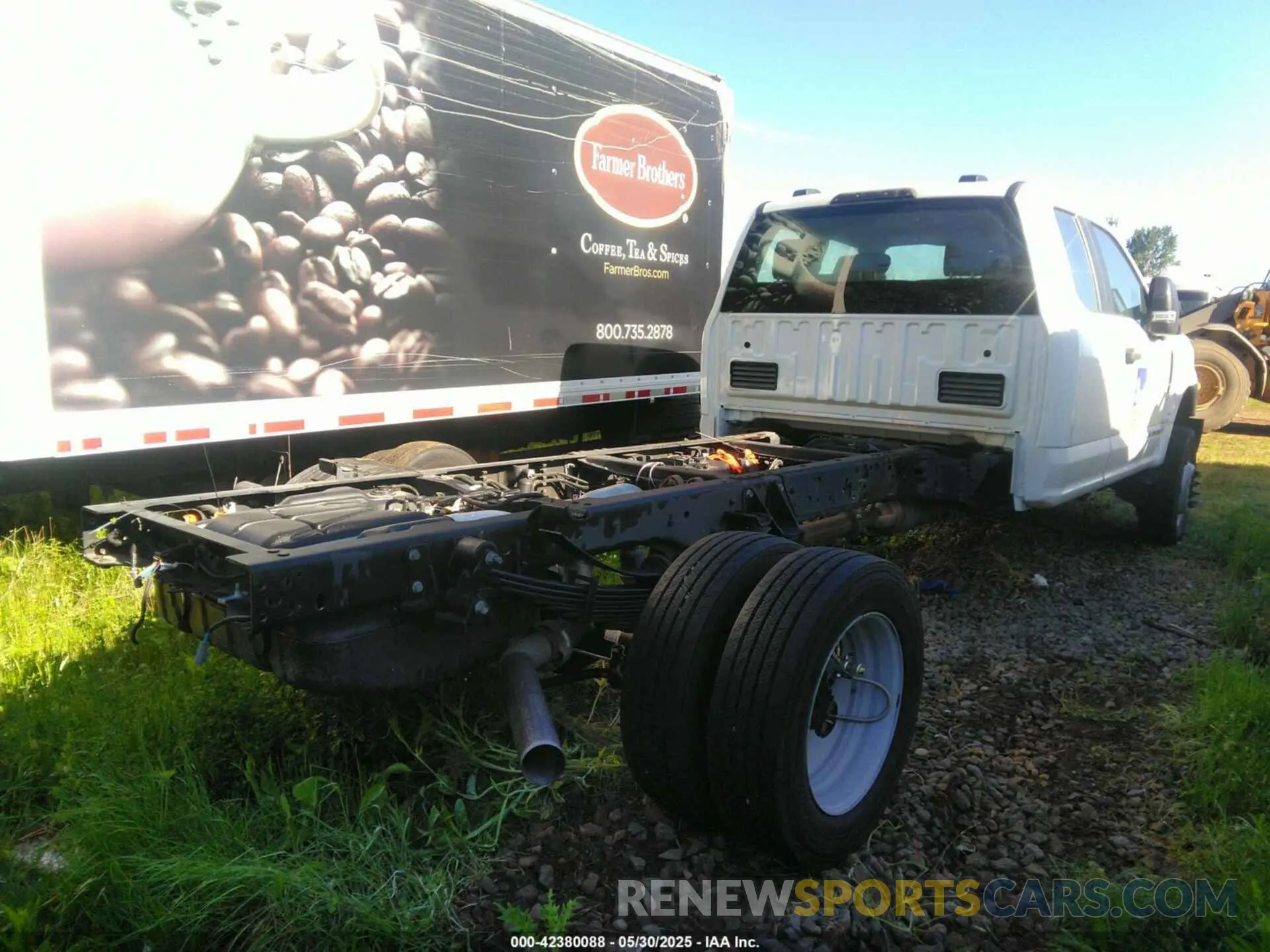 4 Photograph of a damaged car 1FD0X5HT8NEE92578 FORD F-550 CHASSIS 2022