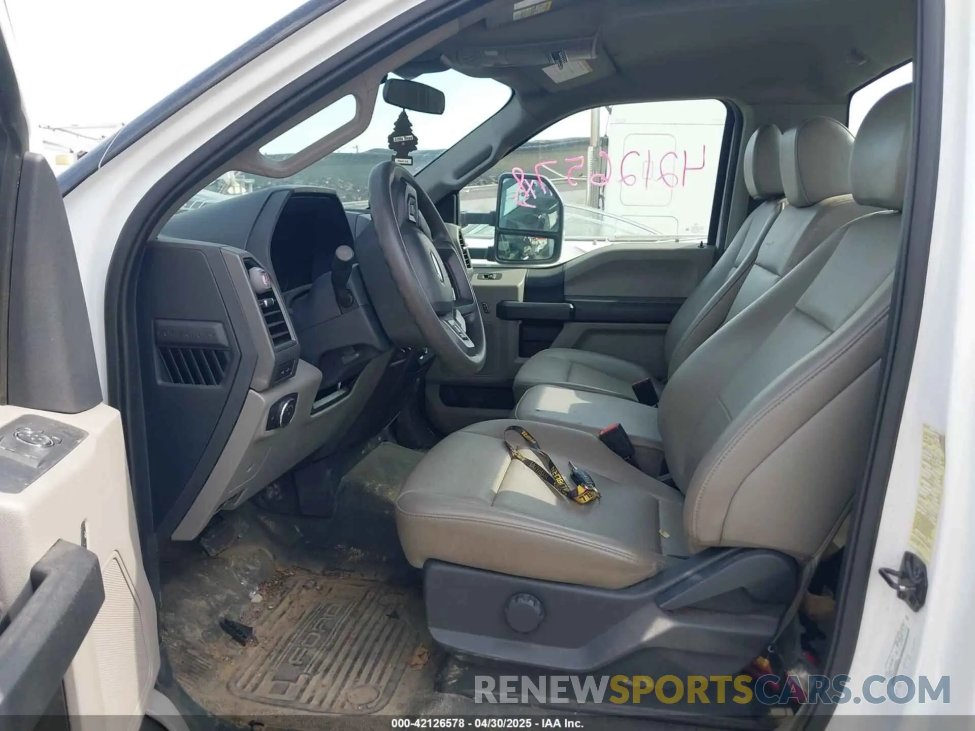 7 Photograph of a damaged car 1FDUF5HT2NEE52260 FORD F-550 CHASSIS 2022
