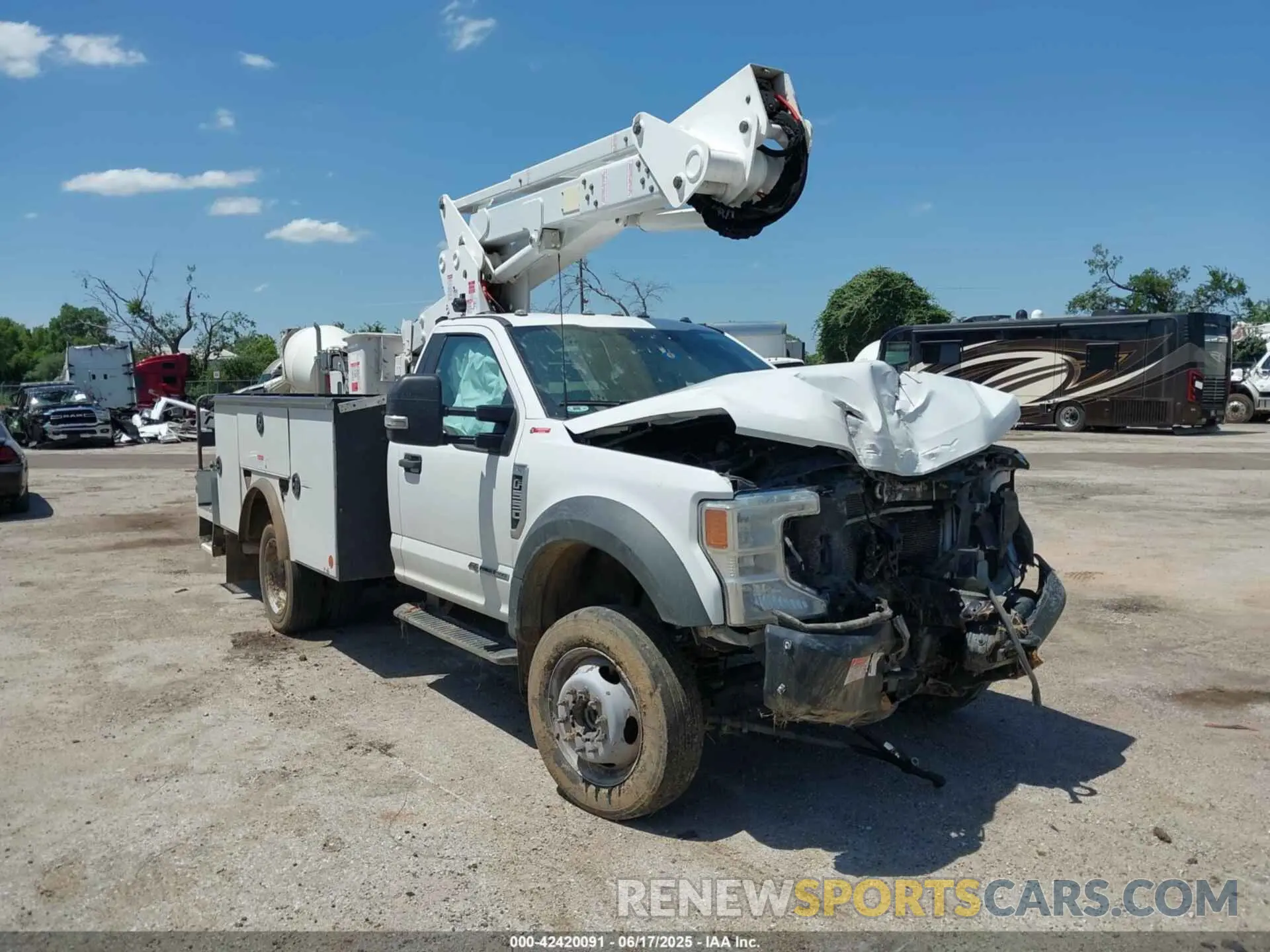 1 Photograph of a damaged car 1FDUF5HTXNEE69078 FORD F-550 CHASSIS 2022