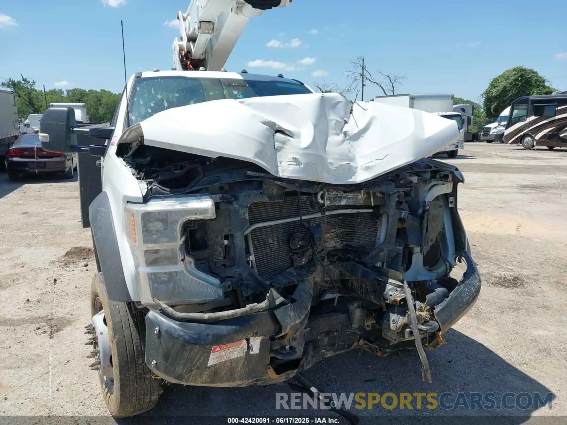 11 Photograph of a damaged car 1FDUF5HTXNEE69078 FORD F-550 CHASSIS 2022
