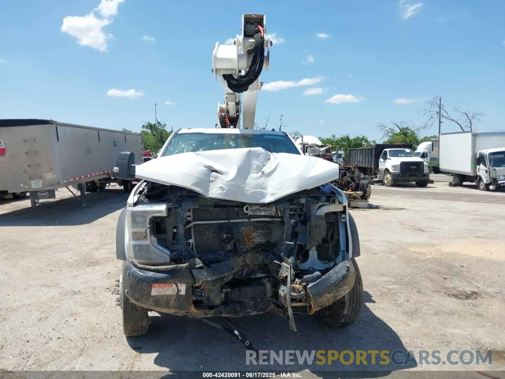 12 Photograph of a damaged car 1FDUF5HTXNEE69078 FORD F-550 CHASSIS 2022