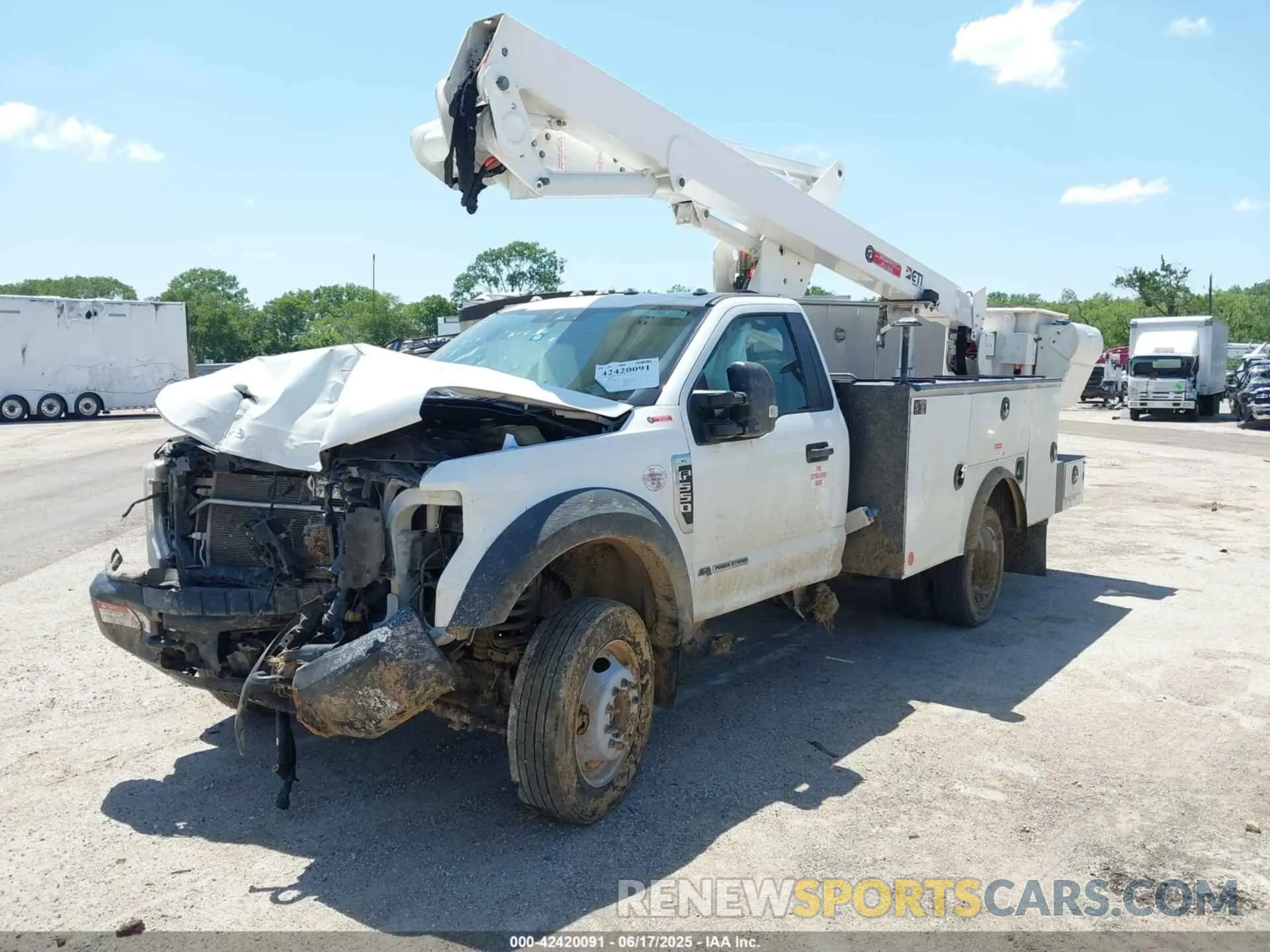 2 Photograph of a damaged car 1FDUF5HTXNEE69078 FORD F-550 CHASSIS 2022