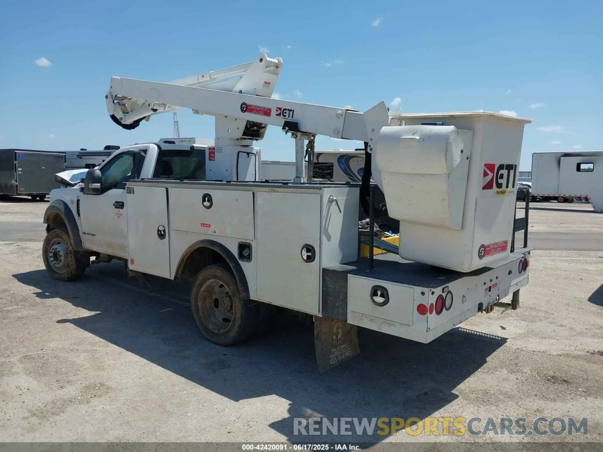 3 Photograph of a damaged car 1FDUF5HTXNEE69078 FORD F-550 CHASSIS 2022
