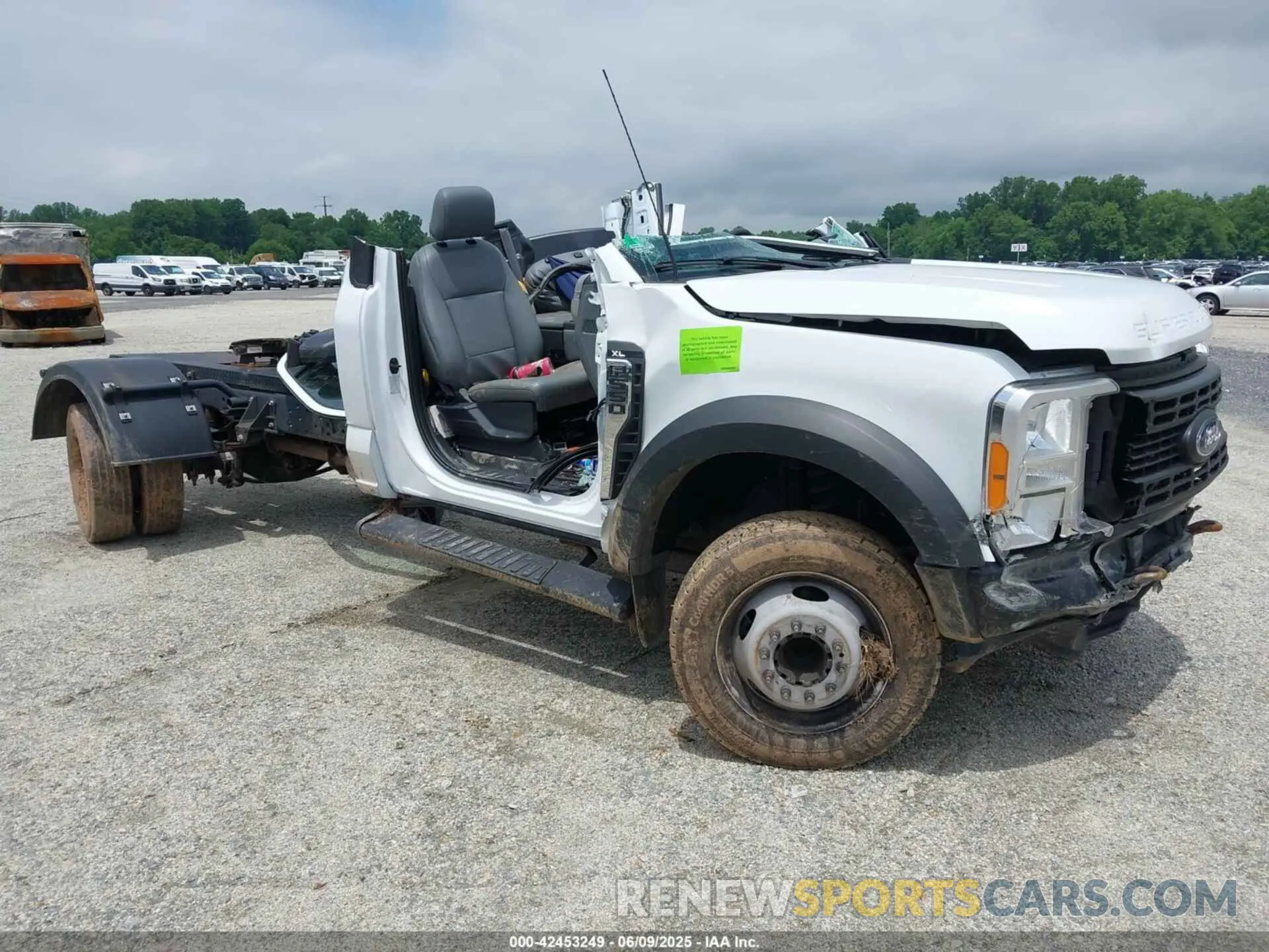 1 Photograph of a damaged car 1FDUF5GTXPDA08375 FORD F-550 CHASSIS 2023