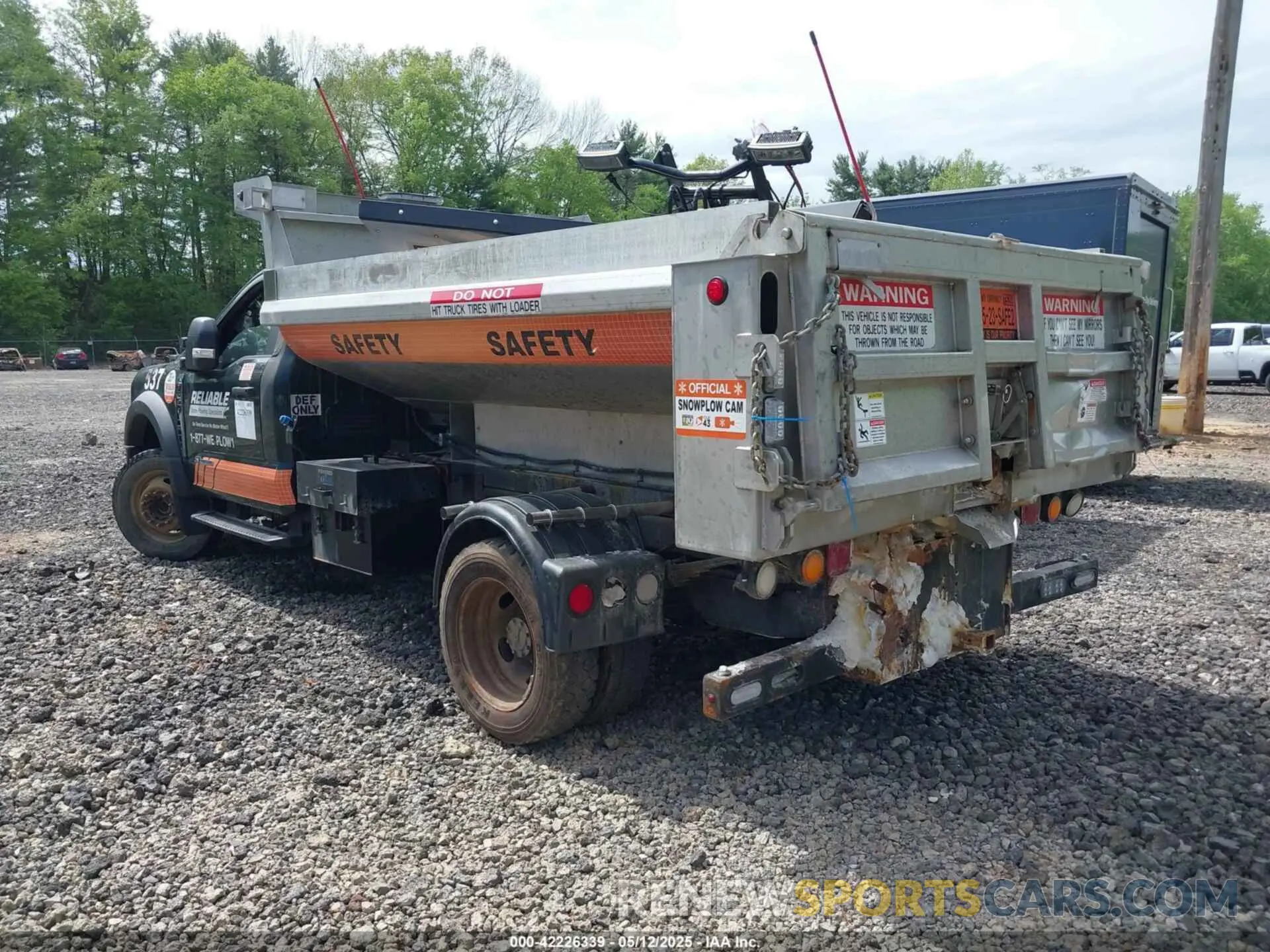 4 Photograph of a damaged car 1FDUF5HT6PDA01194 FORD F-550 CHASSIS 2023