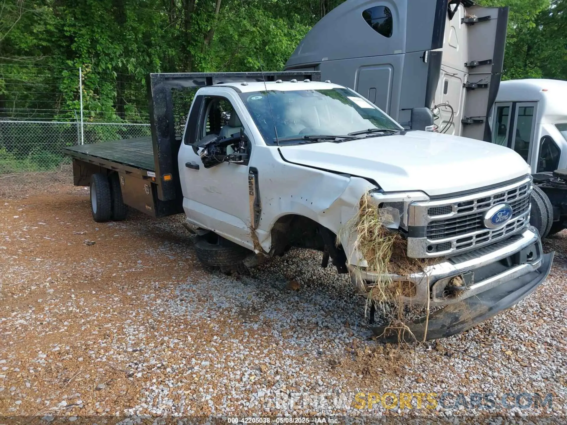 1 Photograph of a damaged car 1FDUF5GN8REE22091 FORD F-550 CHASSIS 2024