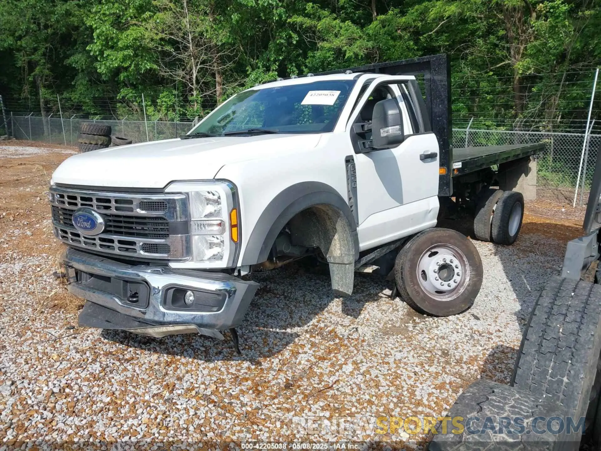 2 Photograph of a damaged car 1FDUF5GN8REE22091 FORD F-550 CHASSIS 2024