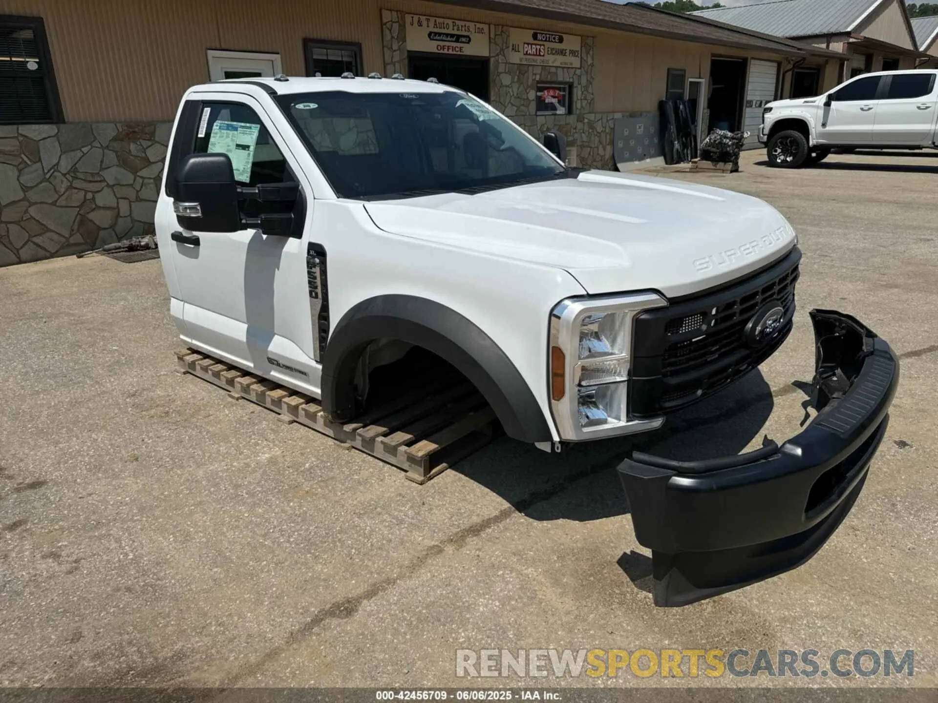 1 Photograph of a damaged car 1FDUF5HT0REC78906 FORD F-550 CHASSIS 2024