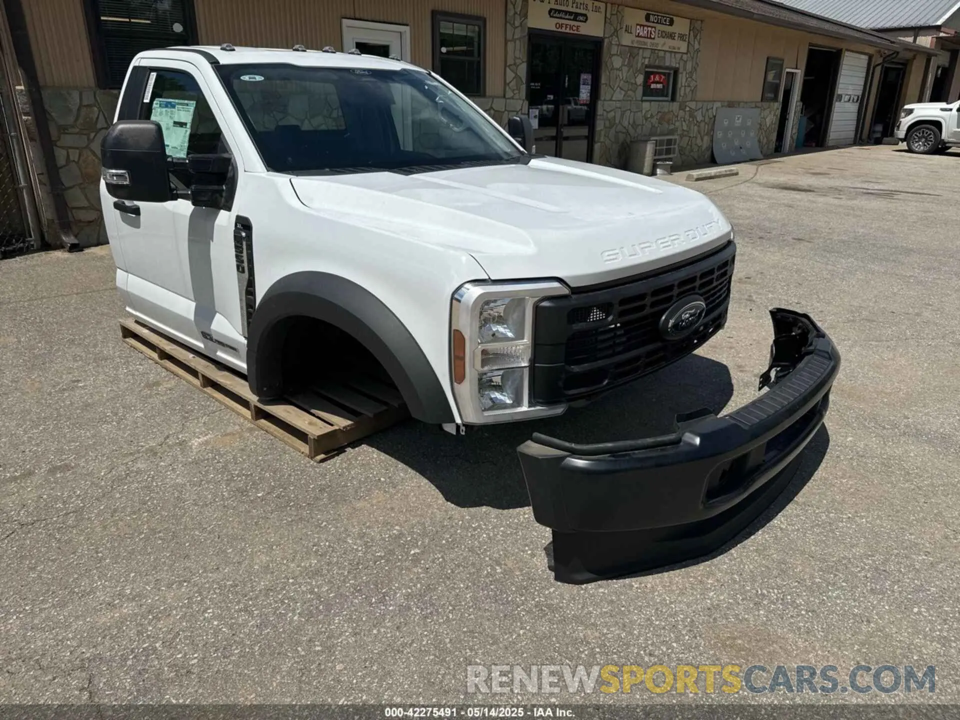1 Photograph of a damaged car 1FDUF5HT2REC92127 FORD F-550 CHASSIS 2024