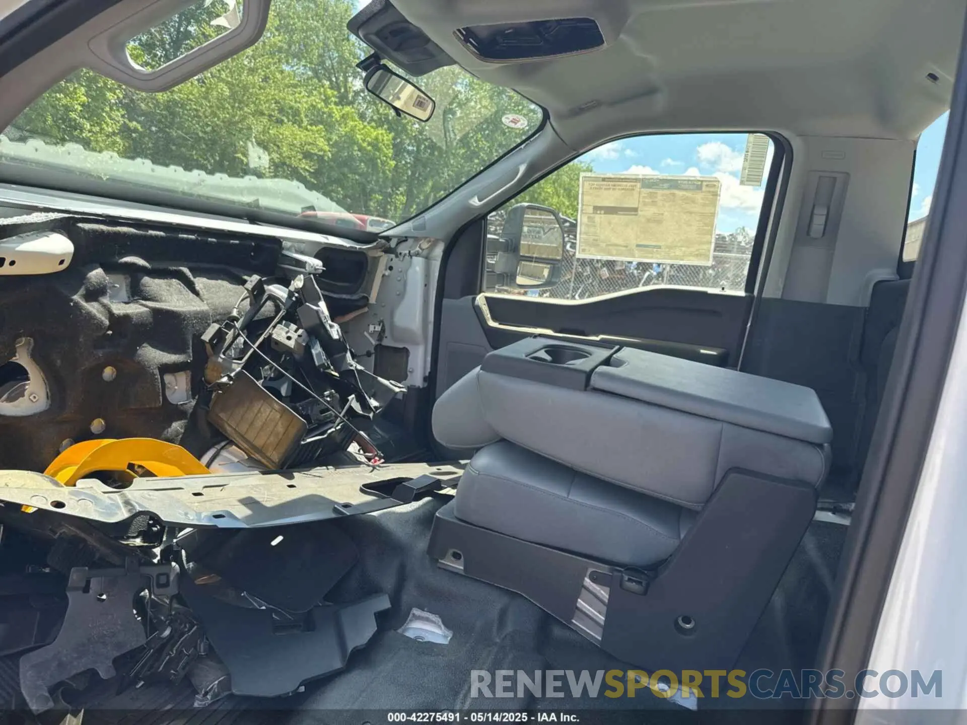 5 Photograph of a damaged car 1FDUF5HT2REC92127 FORD F-550 CHASSIS 2024