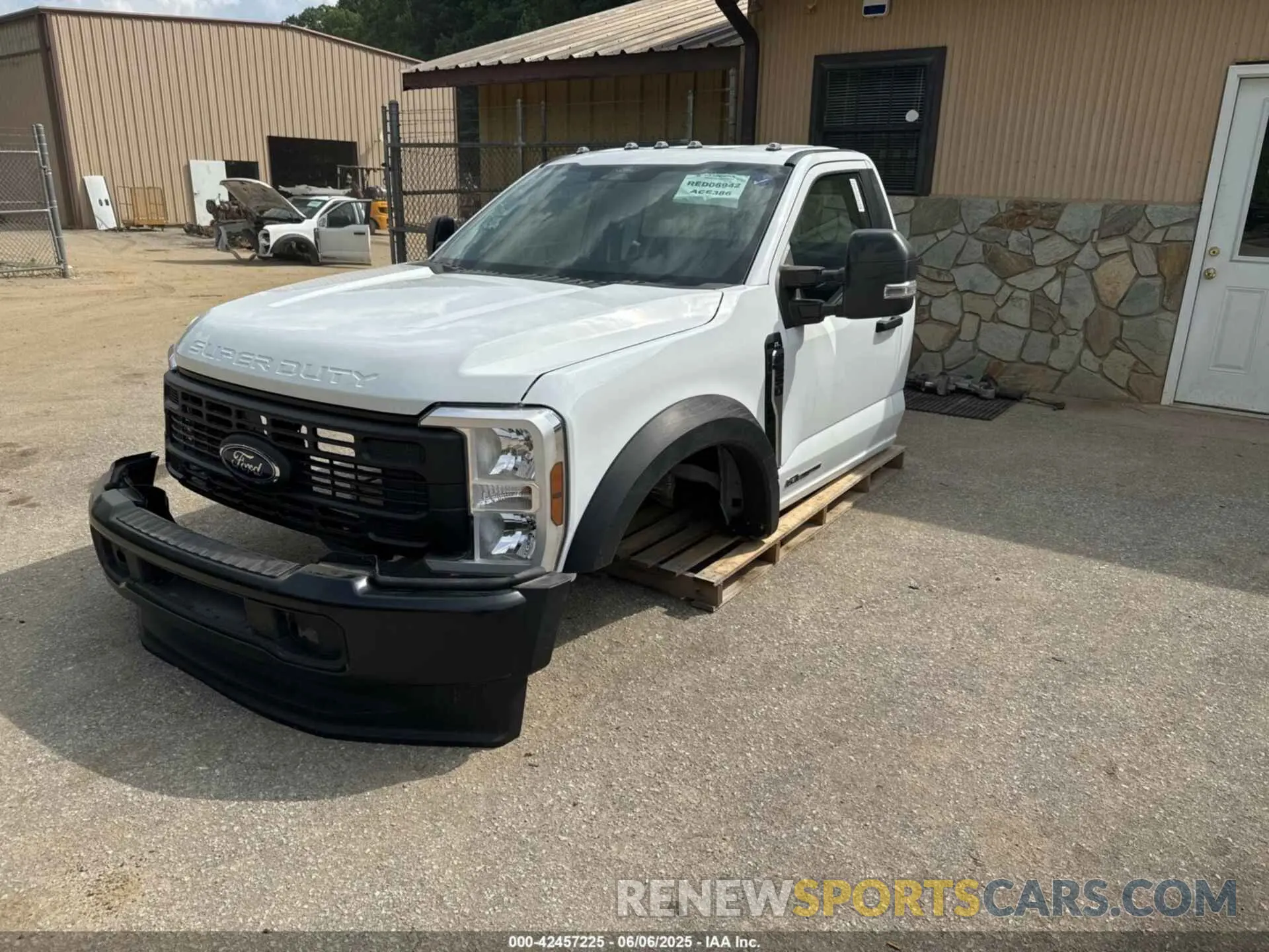 2 Photograph of a damaged car 1FDUF5HT3RED06942 FORD F-550 CHASSIS 2024
