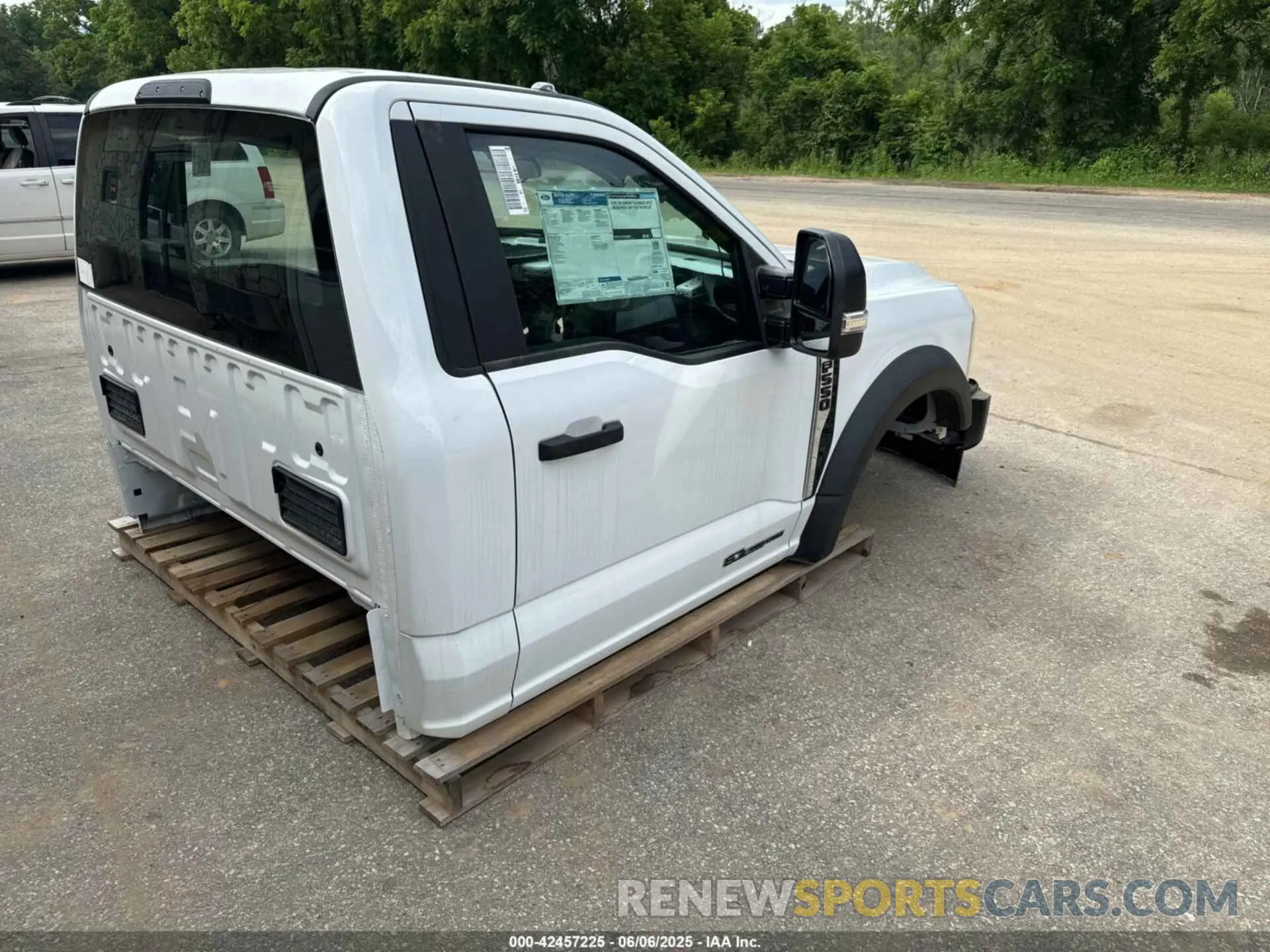 4 Photograph of a damaged car 1FDUF5HT3RED06942 FORD F-550 CHASSIS 2024
