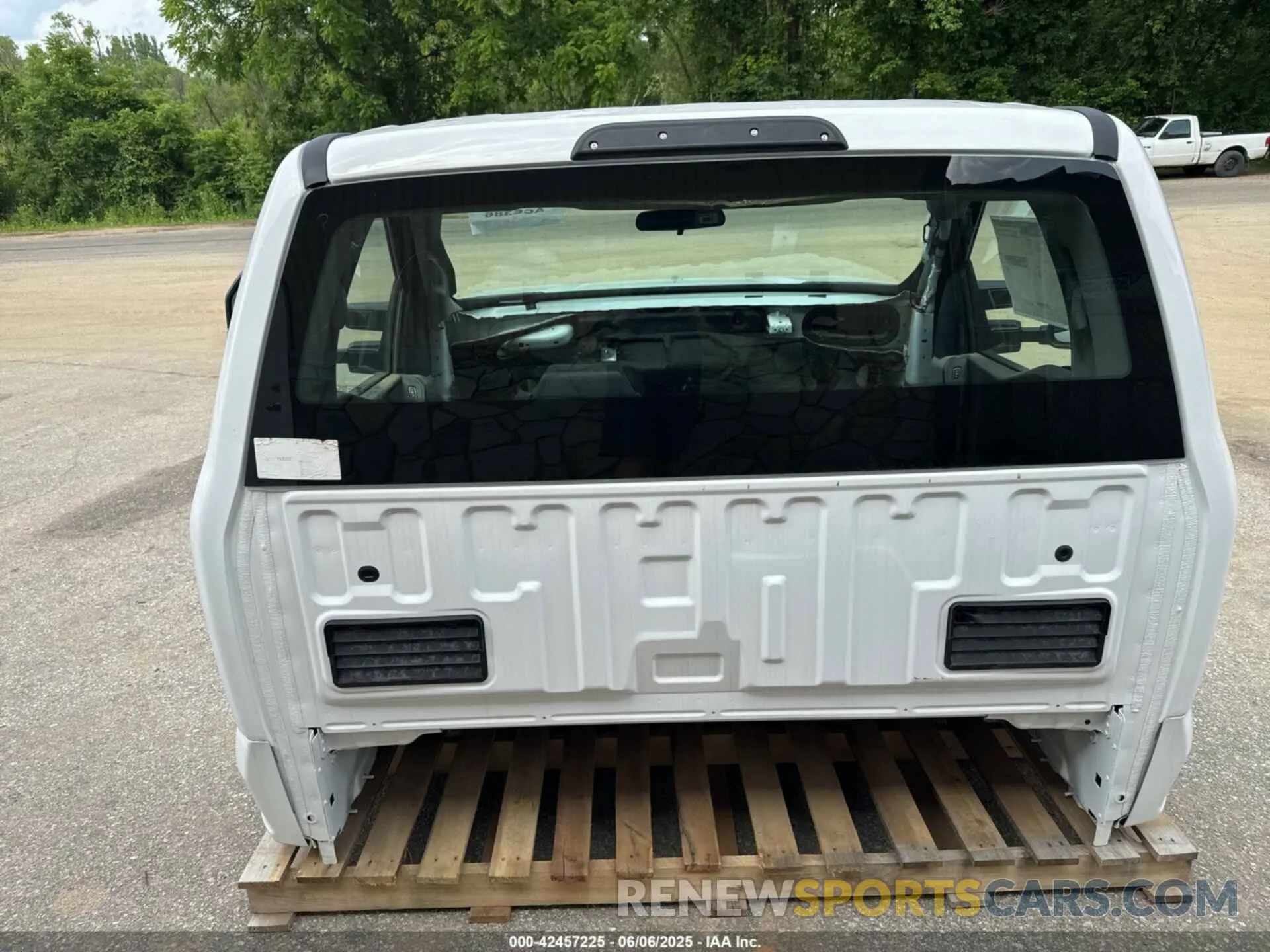 7 Photograph of a damaged car 1FDUF5HT3RED06942 FORD F-550 CHASSIS 2024