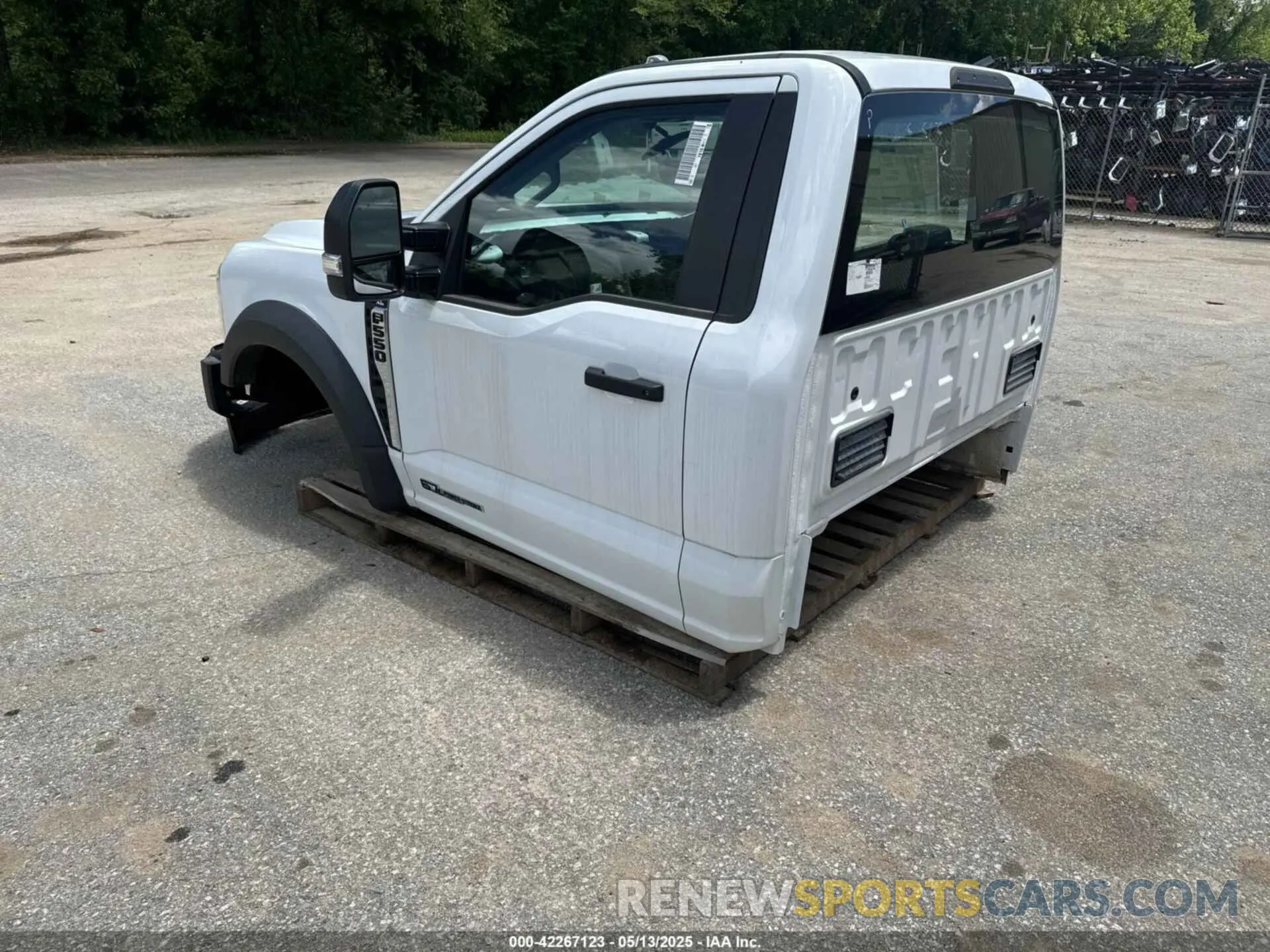 3 Photograph of a damaged car 1FDUF5HT6RED08023 FORD F-550 CHASSIS 2024