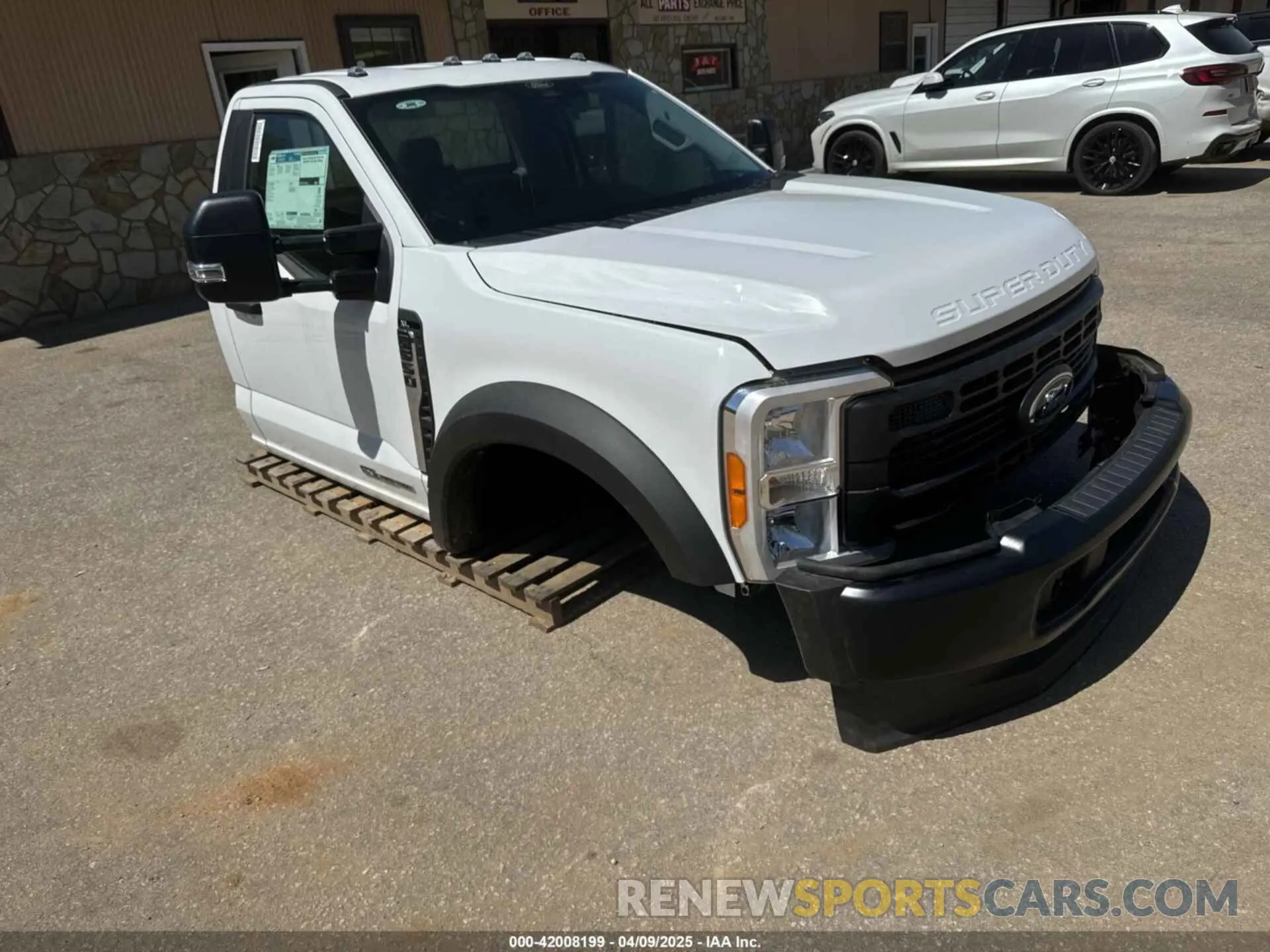 1 Photograph of a damaged car 1FDUF5HT8REC78958 FORD F-550 CHASSIS 2024