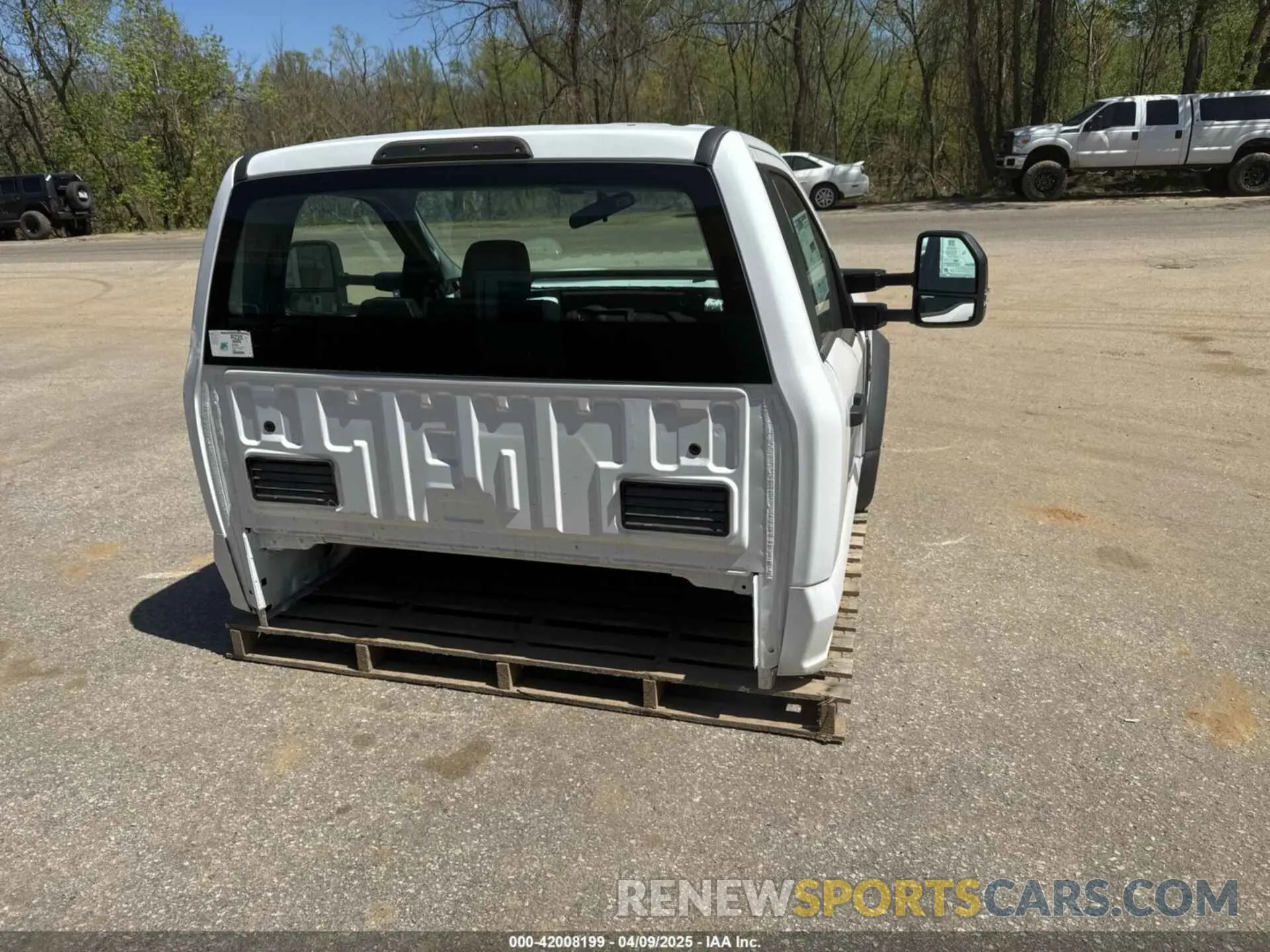 8 Photograph of a damaged car 1FDUF5HT8REC78958 FORD F-550 CHASSIS 2024