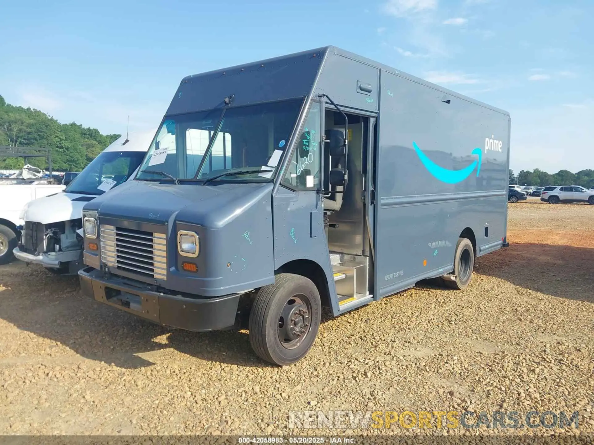 2 Photograph of a damaged car 1F65F5KY6K0A16620 FORD F-59 COMMERCIAL STRIPPED 2019