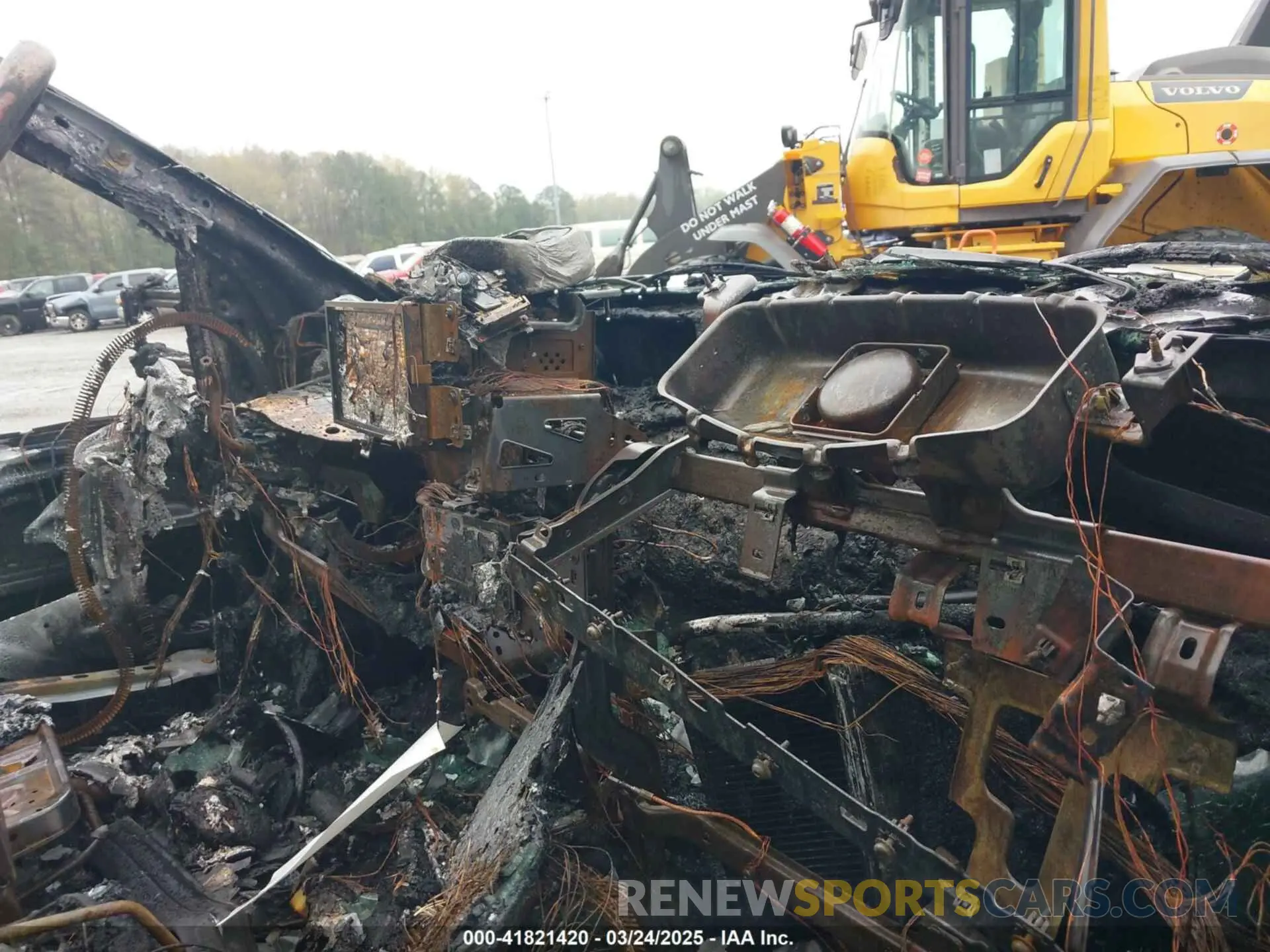 6 Photograph of a damaged car 1FDFF6KTXPDA02856 FORD F-600 CHASSIS 2023