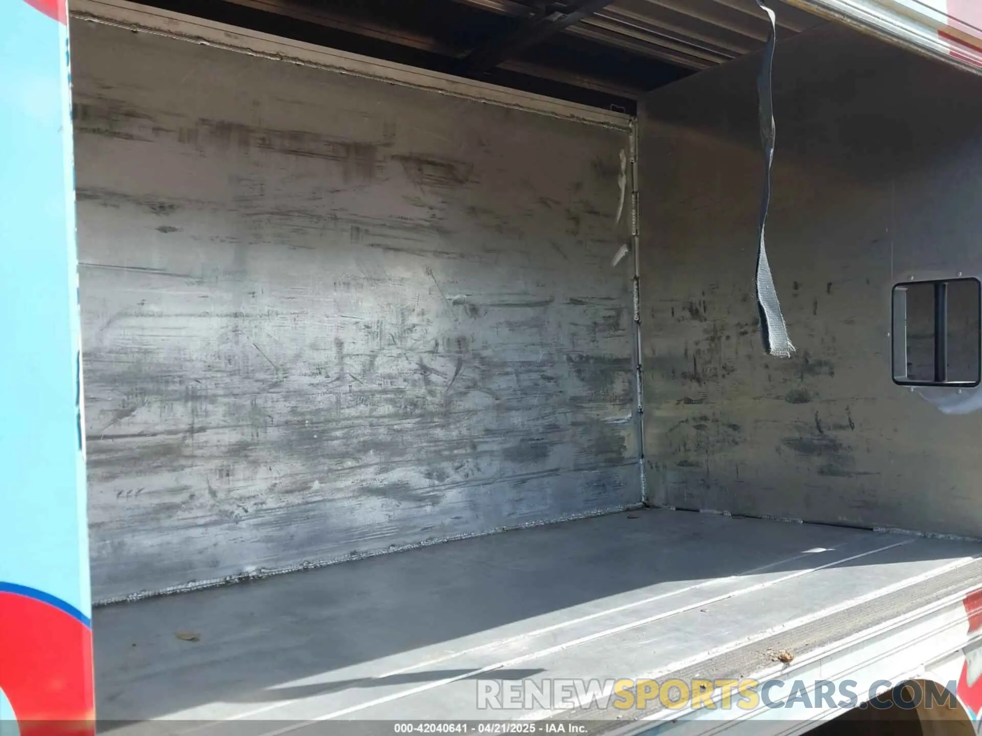 18 Photograph of a damaged car 1FDWF6DC4KDF08219 FORD F-650 DIESEL 2019