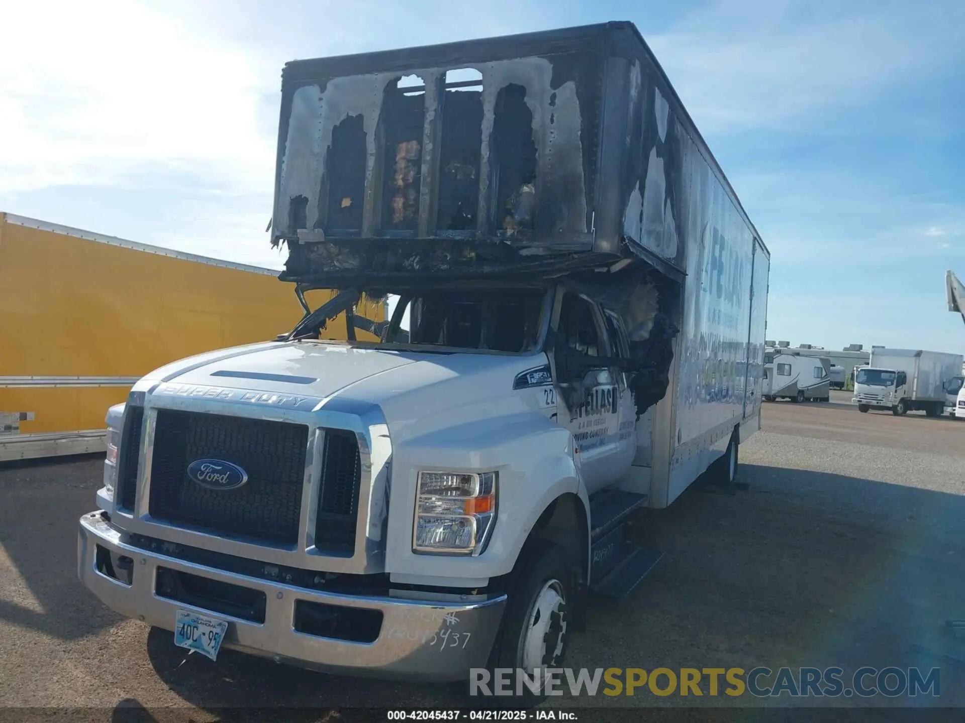 2 Photograph of a damaged car 1FDNX6AN8NDF07450 FORD F-650 GAS 2022
