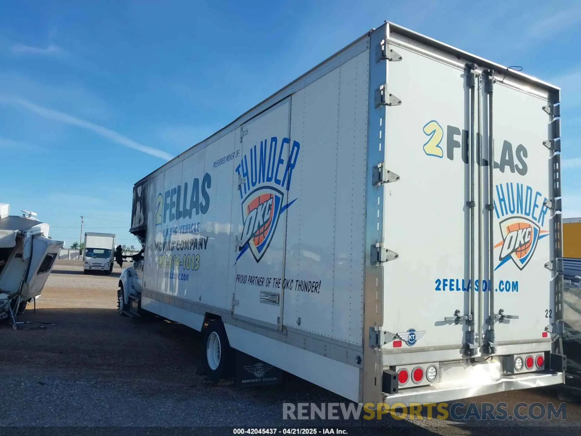 3 Photograph of a damaged car 1FDNX6AN8NDF07450 FORD F-650 GAS 2022