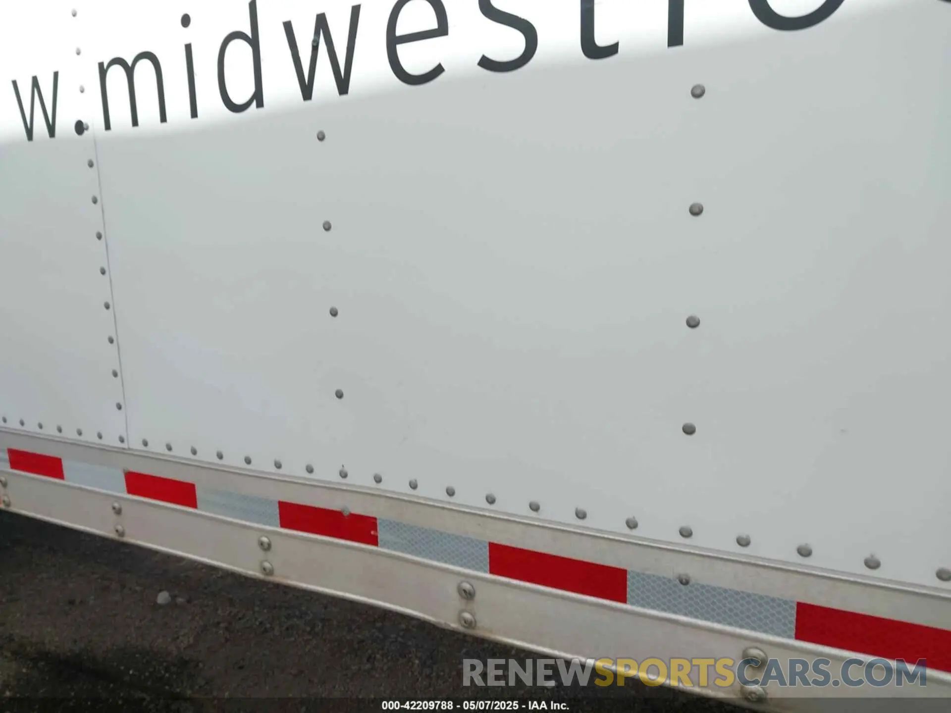 17 Photograph of a damaged car 1FDWF7DC2KDF10301 FORD F-750 DIESEL 2019