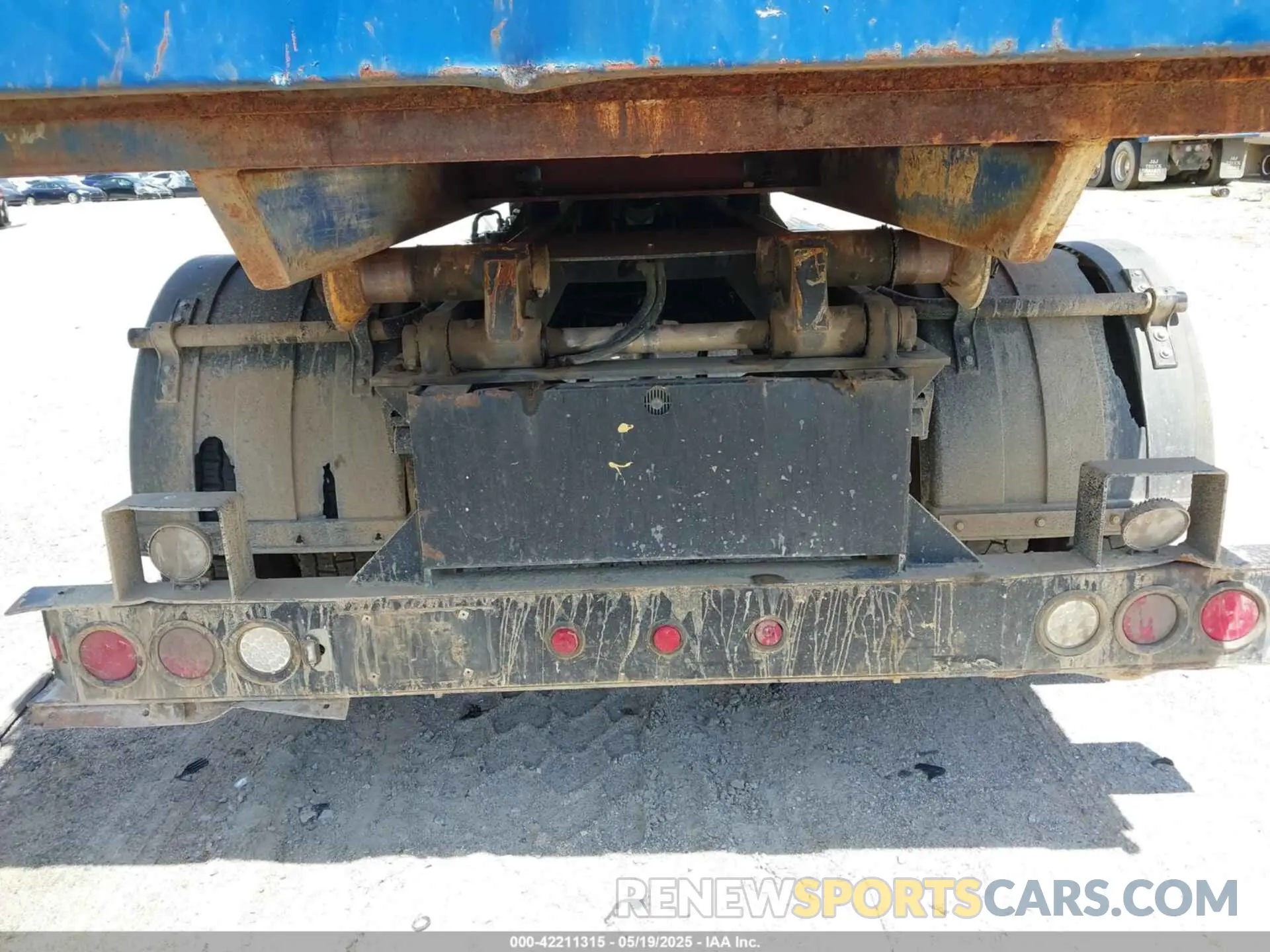 15 Photograph of a damaged car 1FDWF7DEHMDF00585 FORD F-750 DIESEL 2021