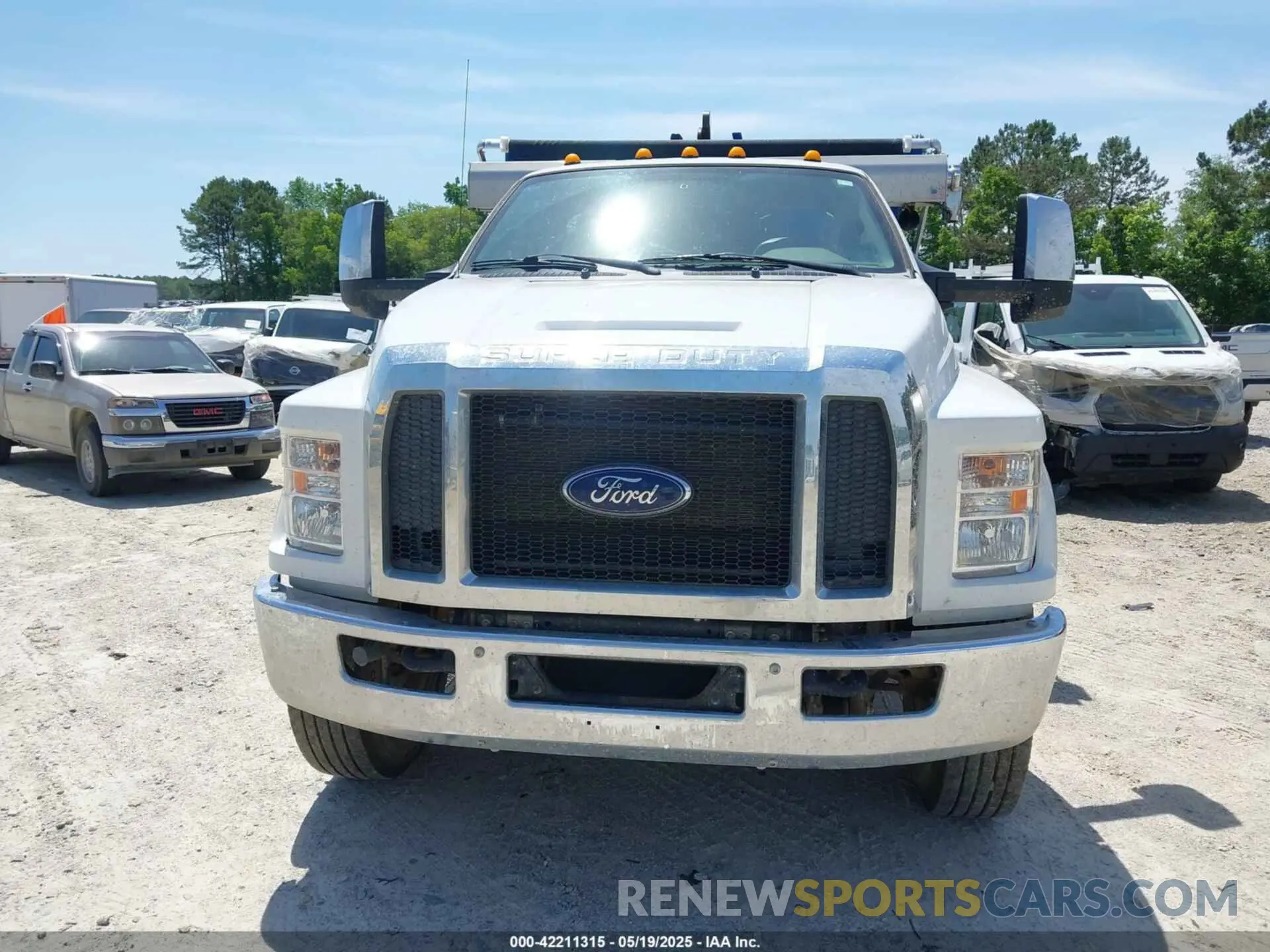 16 Photograph of a damaged car 1FDWF7DEHMDF00585 FORD F-750 DIESEL 2021