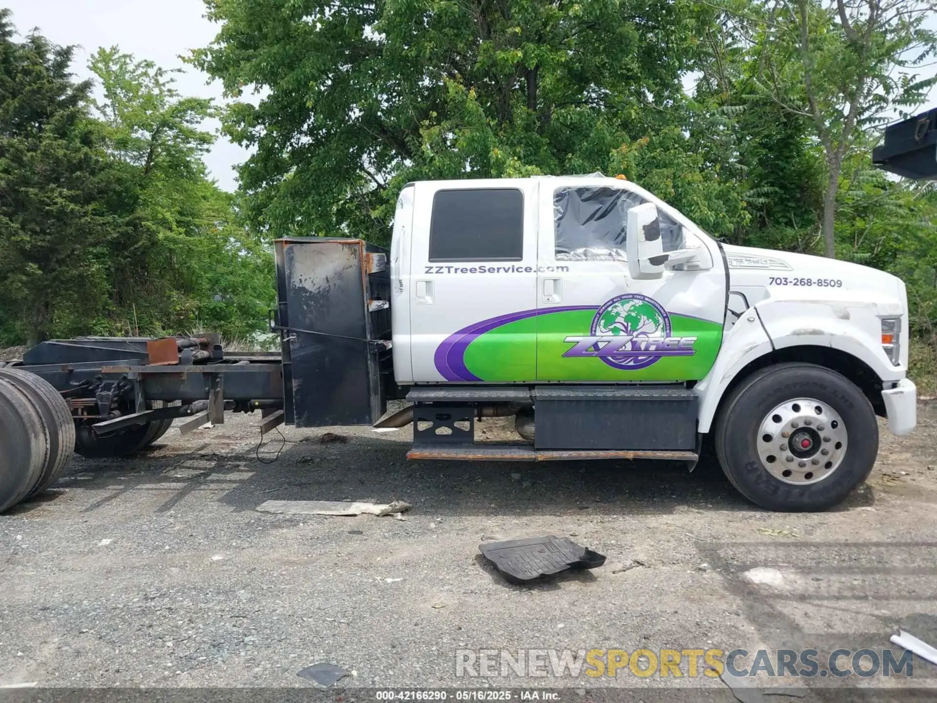 14 Photograph of a damaged car 1FDXW7DE2MDF08895 FORD F-750 DIESEL 2021
