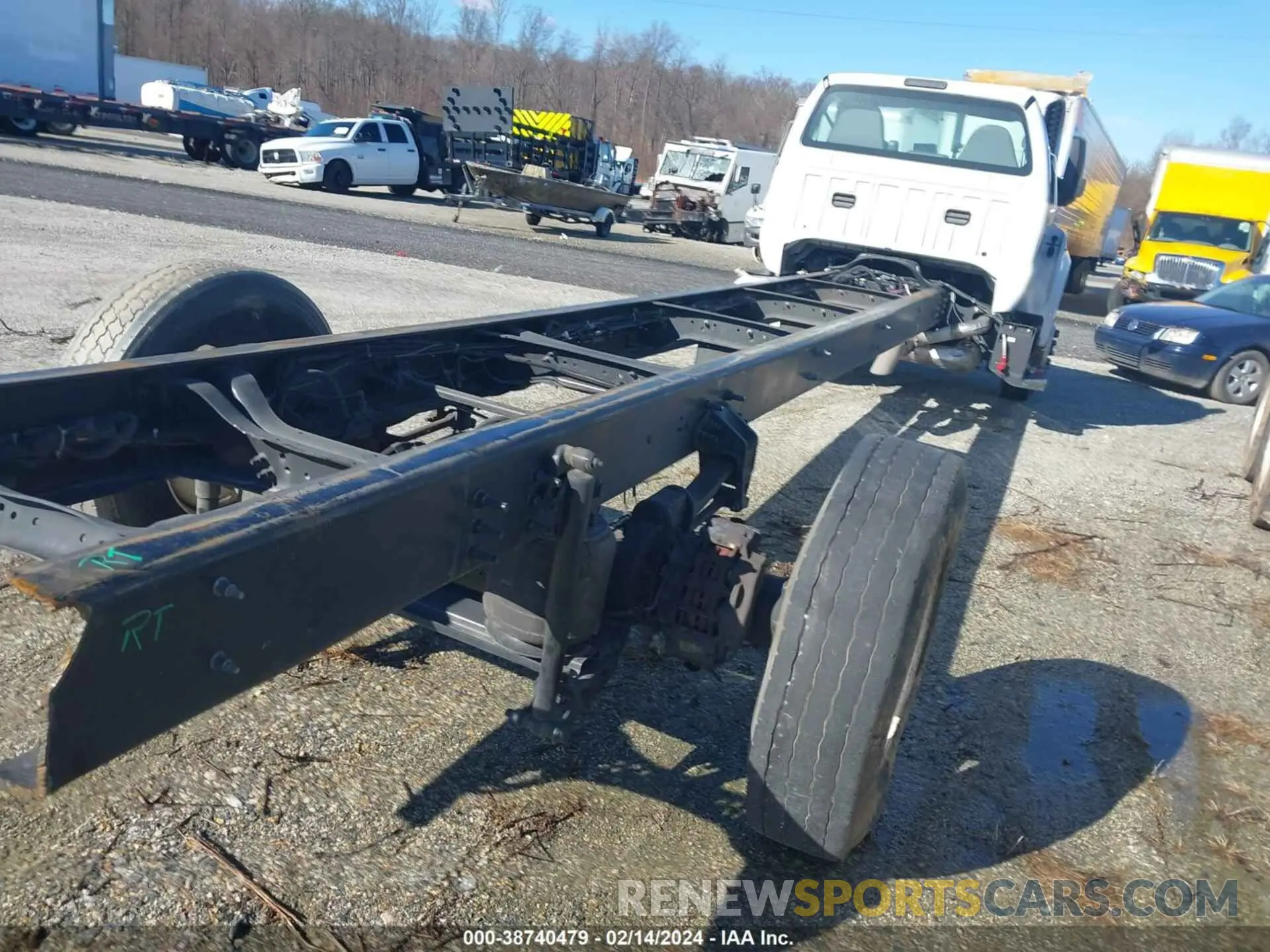 4 Photograph of a damaged car 1FDNF7DE8NDF10742 FORD F-750 DIESEL 2022
