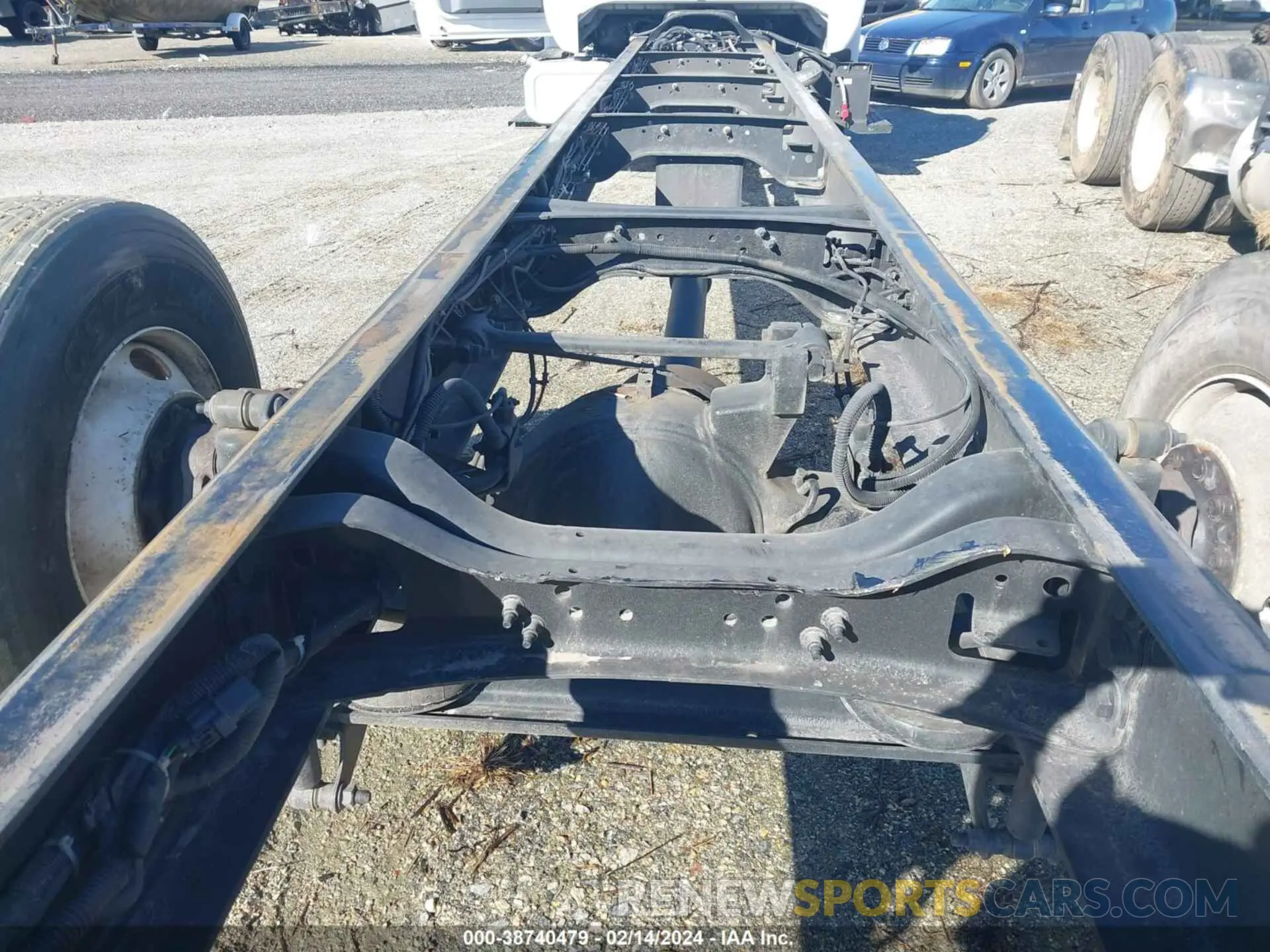 8 Photograph of a damaged car 1FDNF7DE8NDF10742 FORD F-750 DIESEL 2022