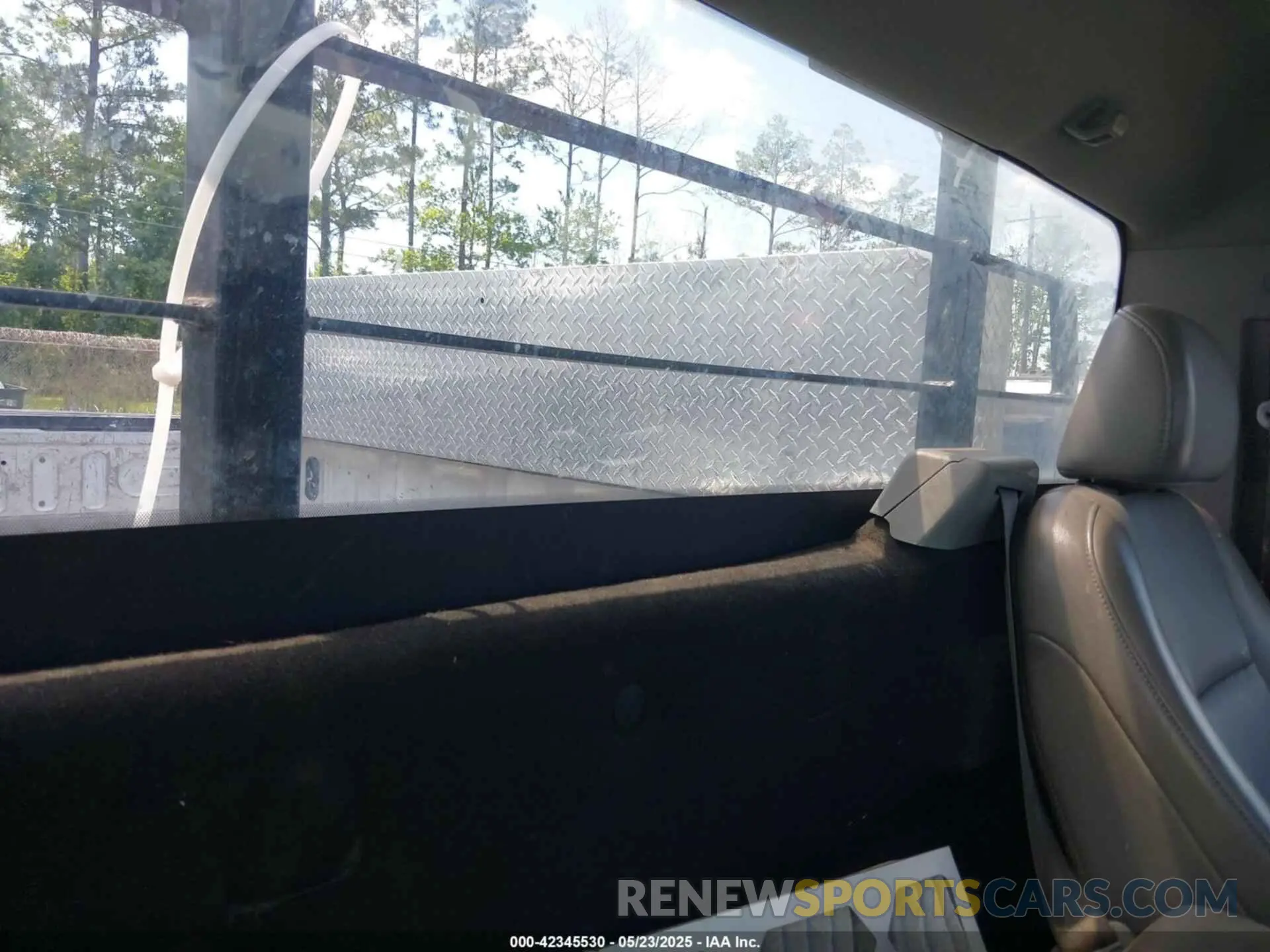 8 Photograph of a damaged car 1FTMF1CD1KKCO5739 FORD F15 2019