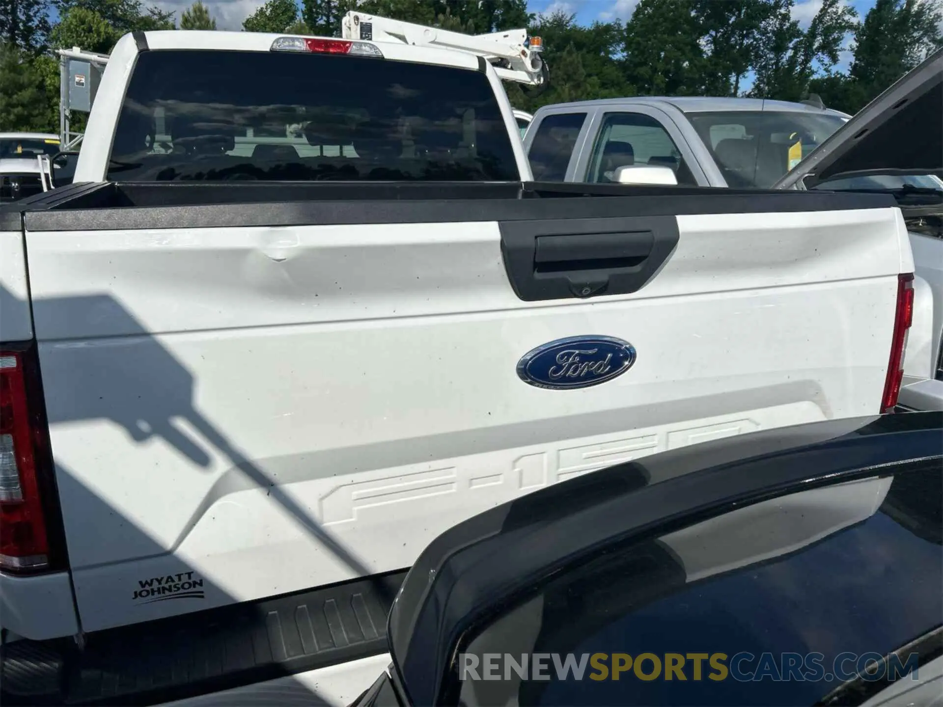 10 Photograph of a damaged car 1FTEW1E52KFC05804 FORD F150 2019