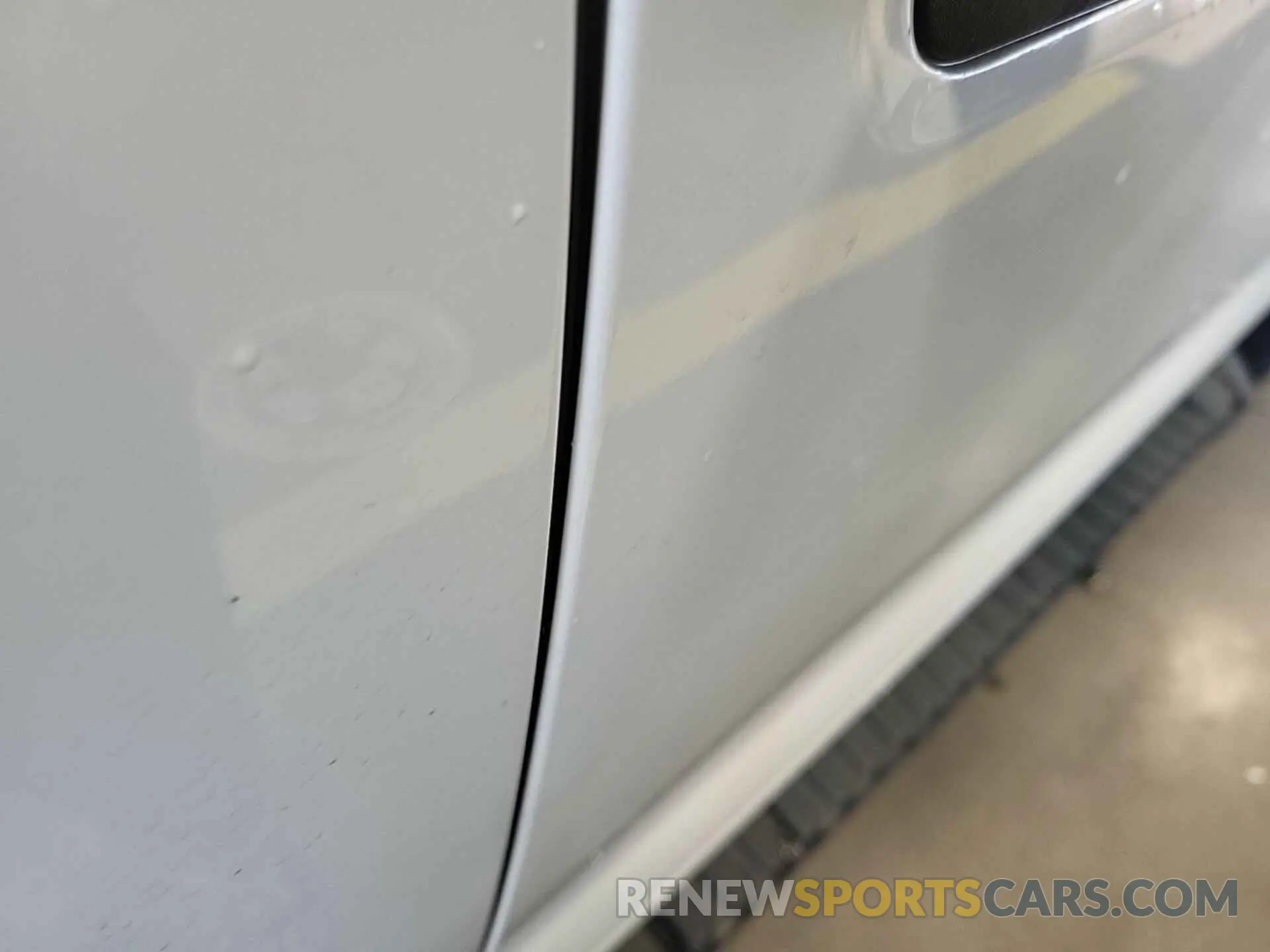 18 Photograph of a damaged car 1FTEW1E52KFC05804 FORD F150 2019