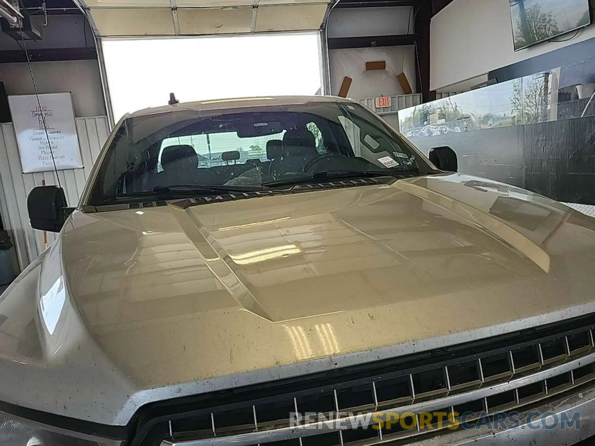 24 Photograph of a damaged car 1FTEW1EB9KKE41508 FORD F150 2019