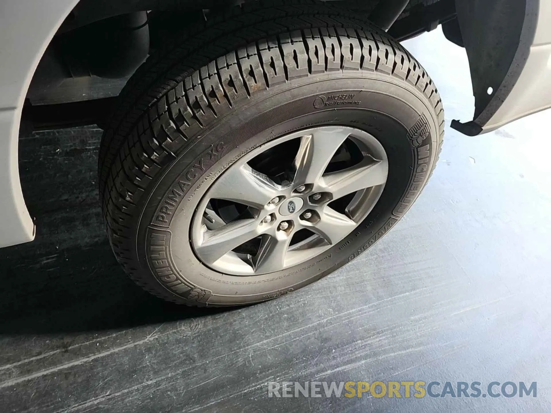 25 Photograph of a damaged car 1FTEW1EB9KKE41508 FORD F150 2019